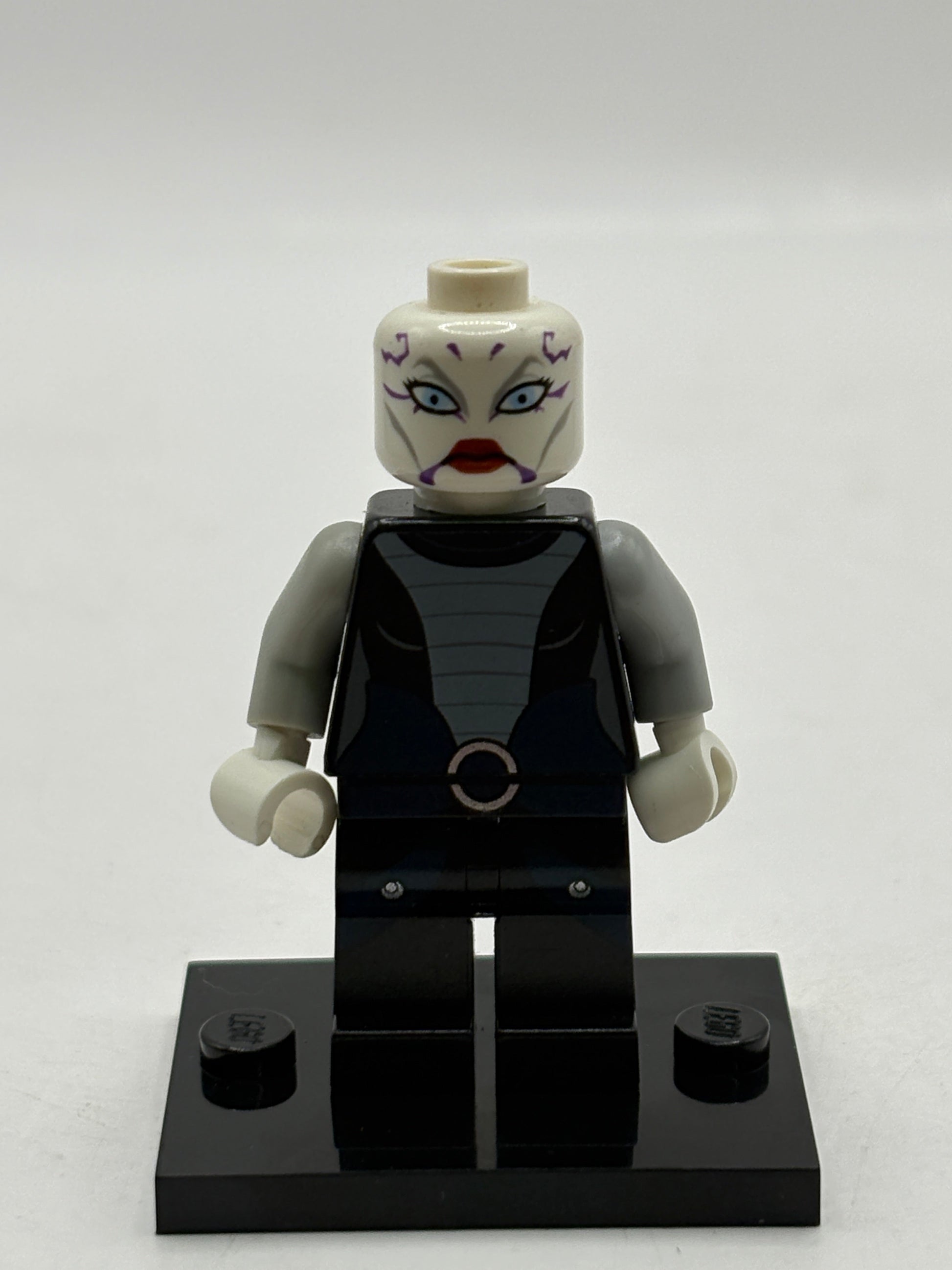 Lego Star Wars - Asajj Ventress Minifigure SW0318 7957 Sith Nightspeeder *small crack FRENLY BRICKS - Open 7 Days