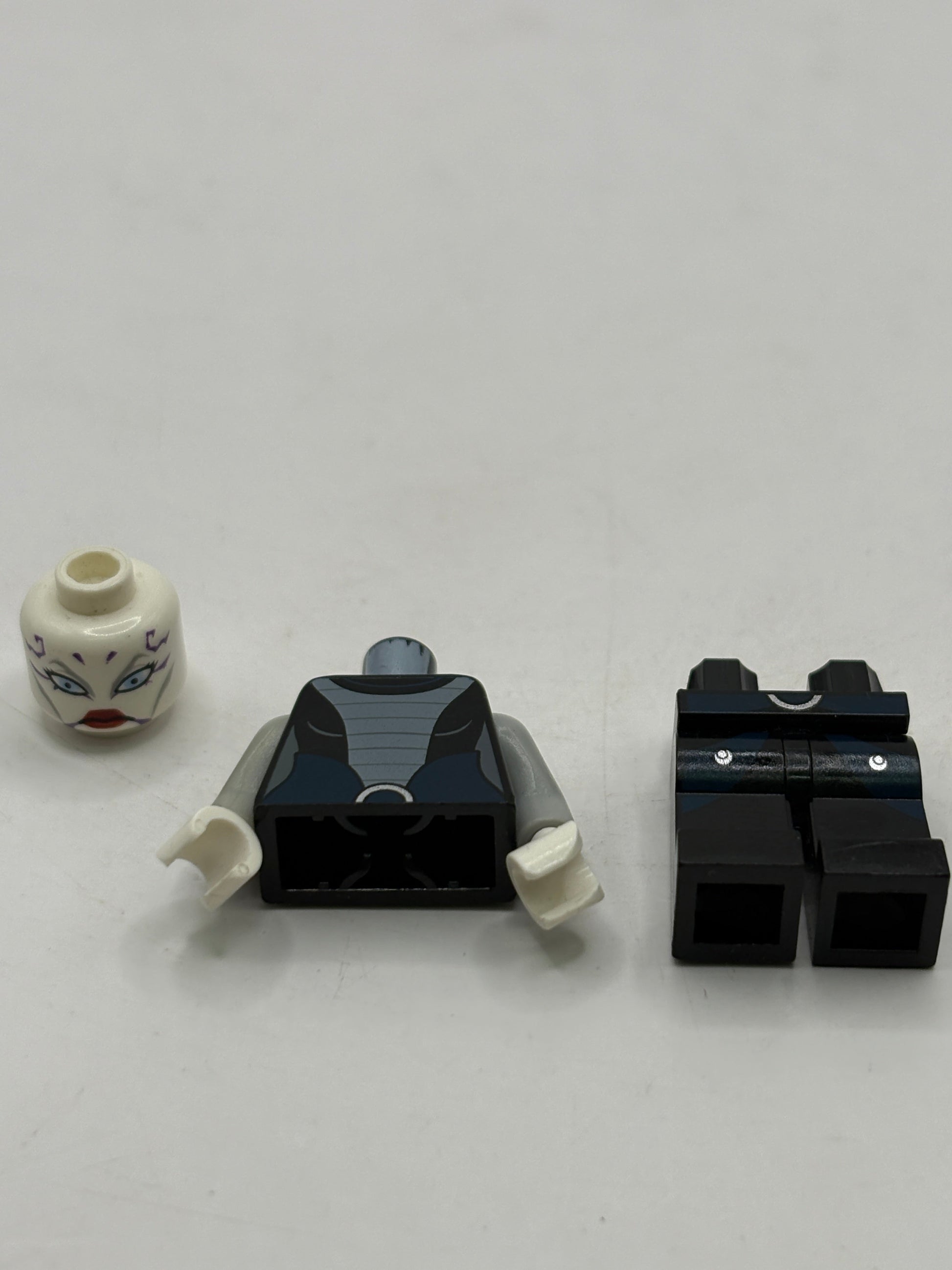 Lego Star Wars - Asajj Ventress Minifigure SW0318 7957 Sith Nightspeeder *small crack FRENLY BRICKS - Open 7 Days