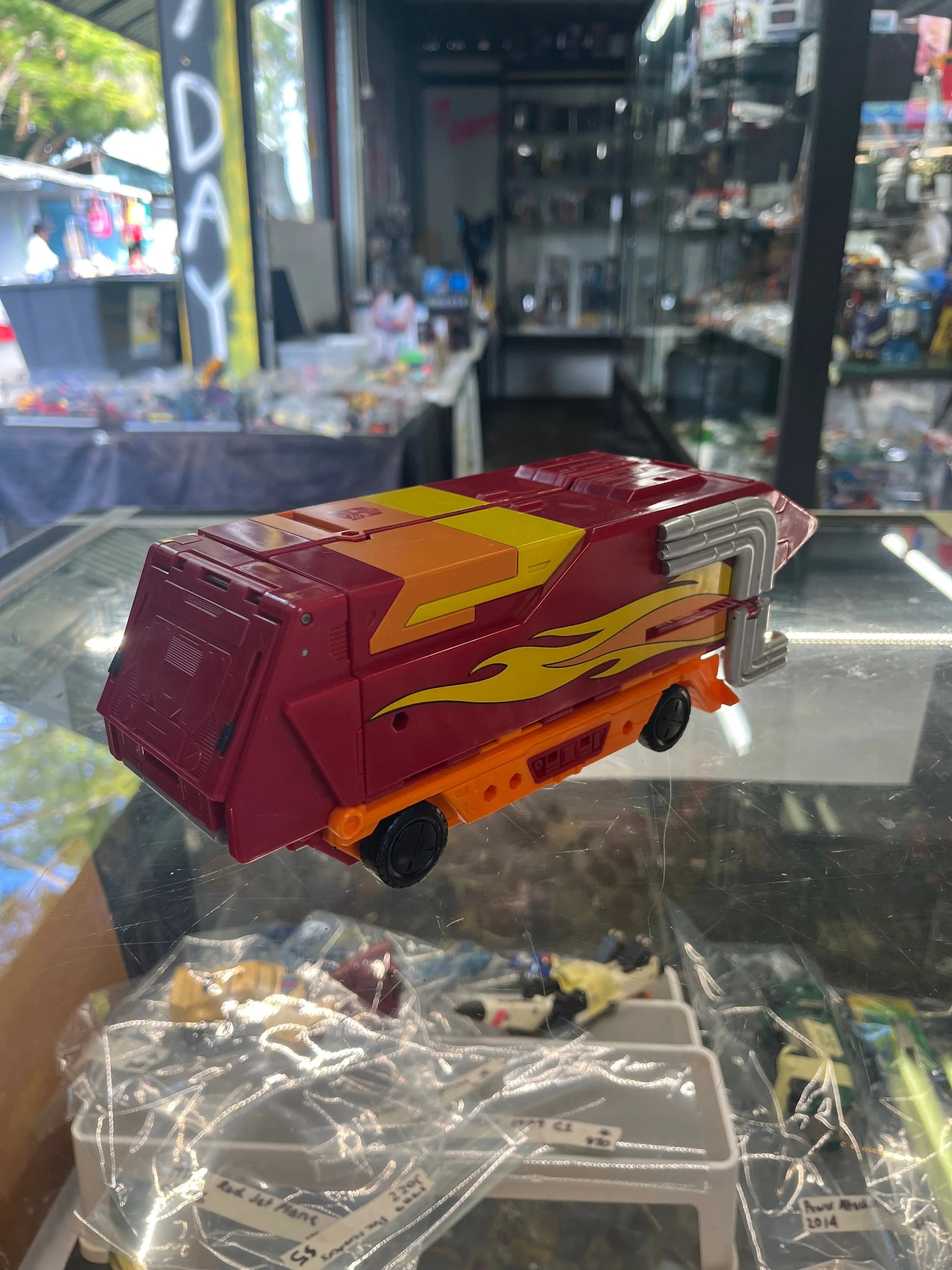 War For Cybertron: Kingdom Commander Action Figure FRENLY BRICKS - Open 7 Days