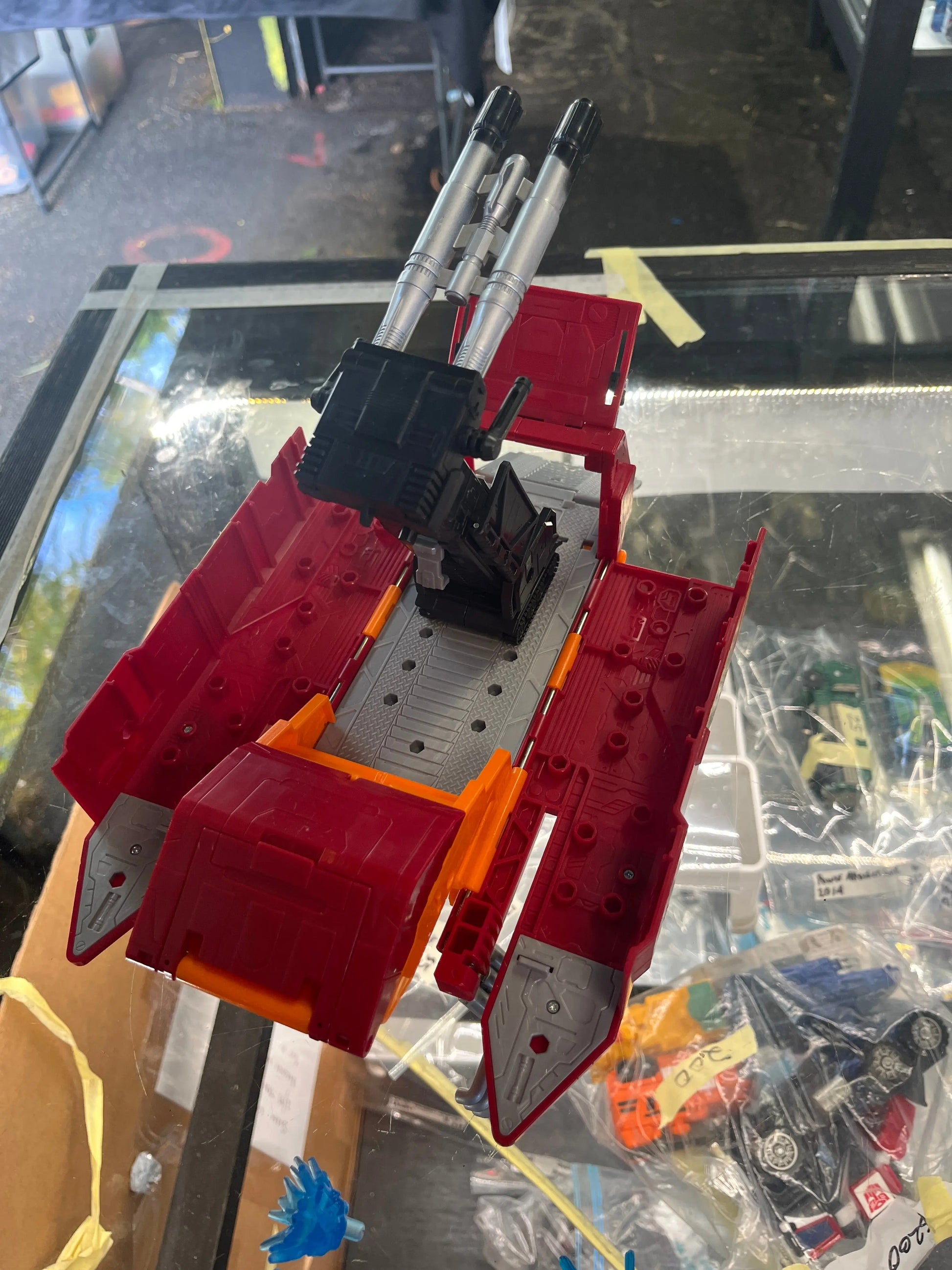 War For Cybertron: Kingdom Commander Action Figure FRENLY BRICKS - Open 7 Days