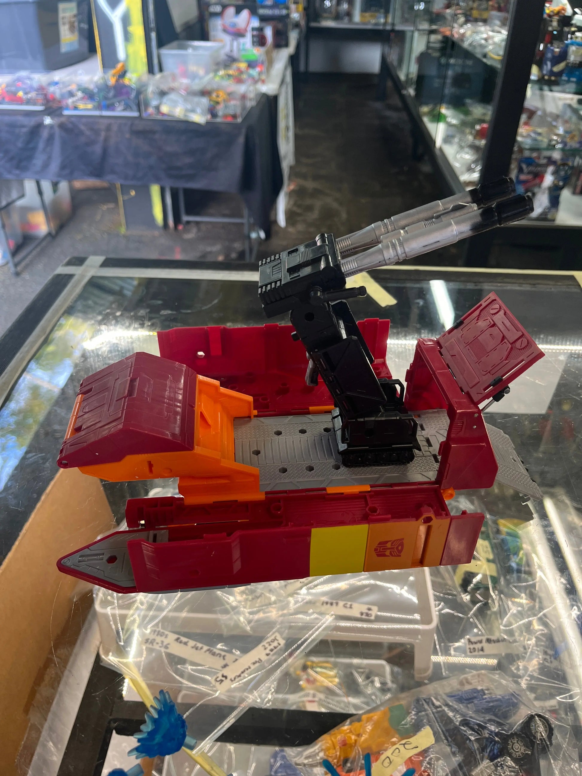 War For Cybertron: Kingdom Commander Action Figure FRENLY BRICKS - Open 7 Days