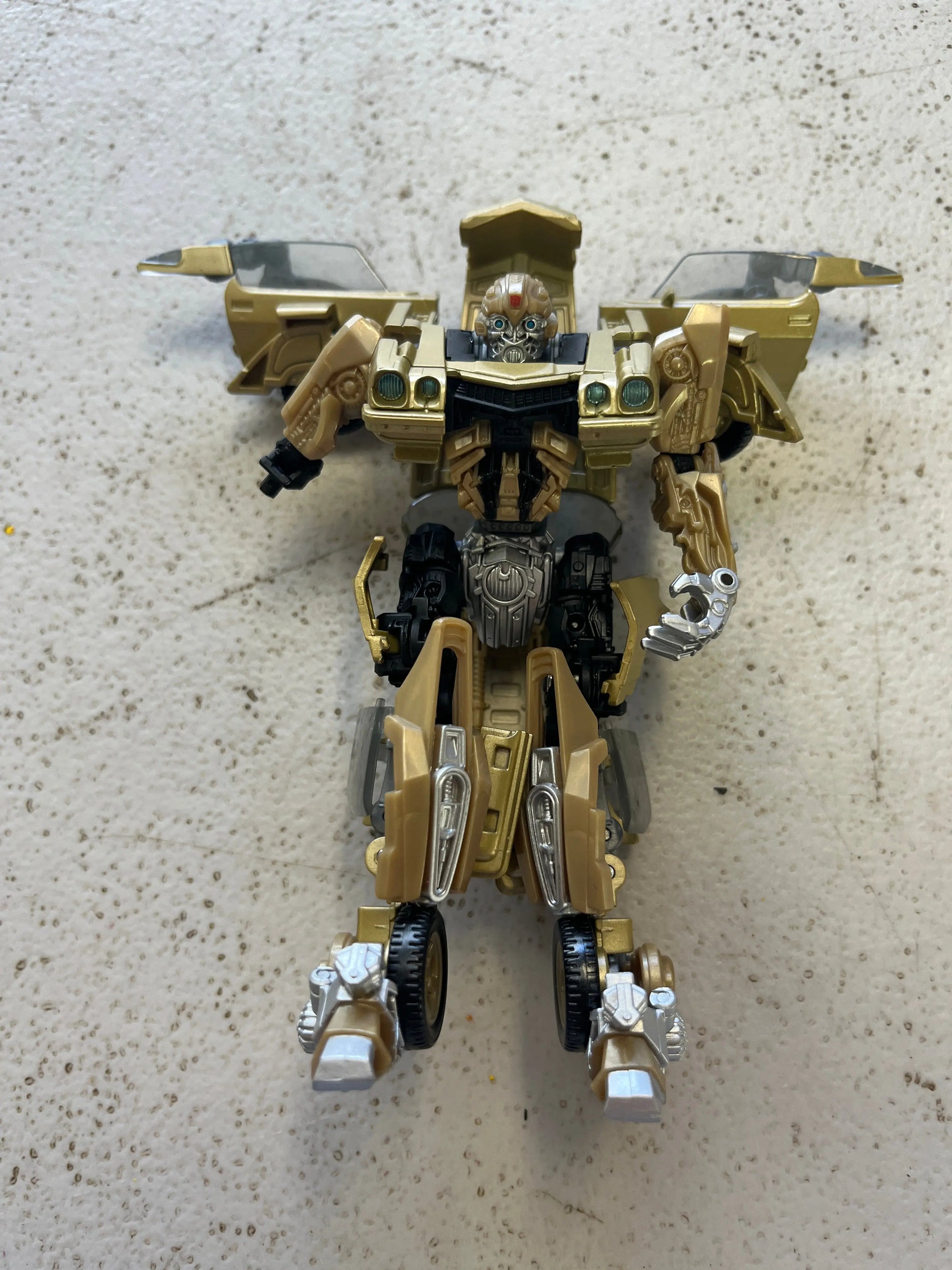 Studio Series 19 Bumblebee Vol. 1 Retro Rock Garage SDCC Exclusive figure FRENLY BRICKS - Open 7 Days