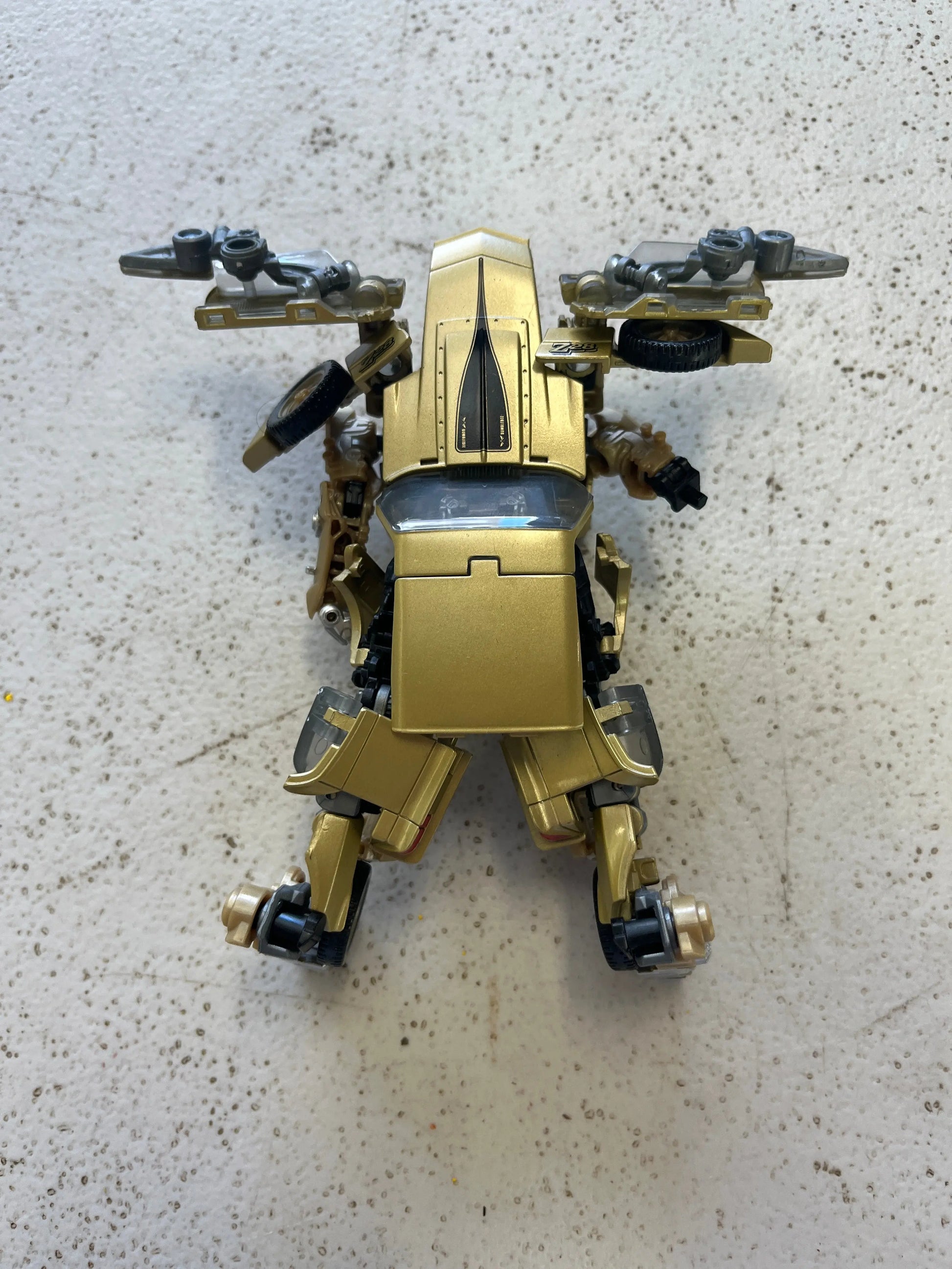 Studio Series 19 Bumblebee Vol. 1 Retro Rock Garage SDCC Exclusive figure FRENLY BRICKS - Open 7 Days
