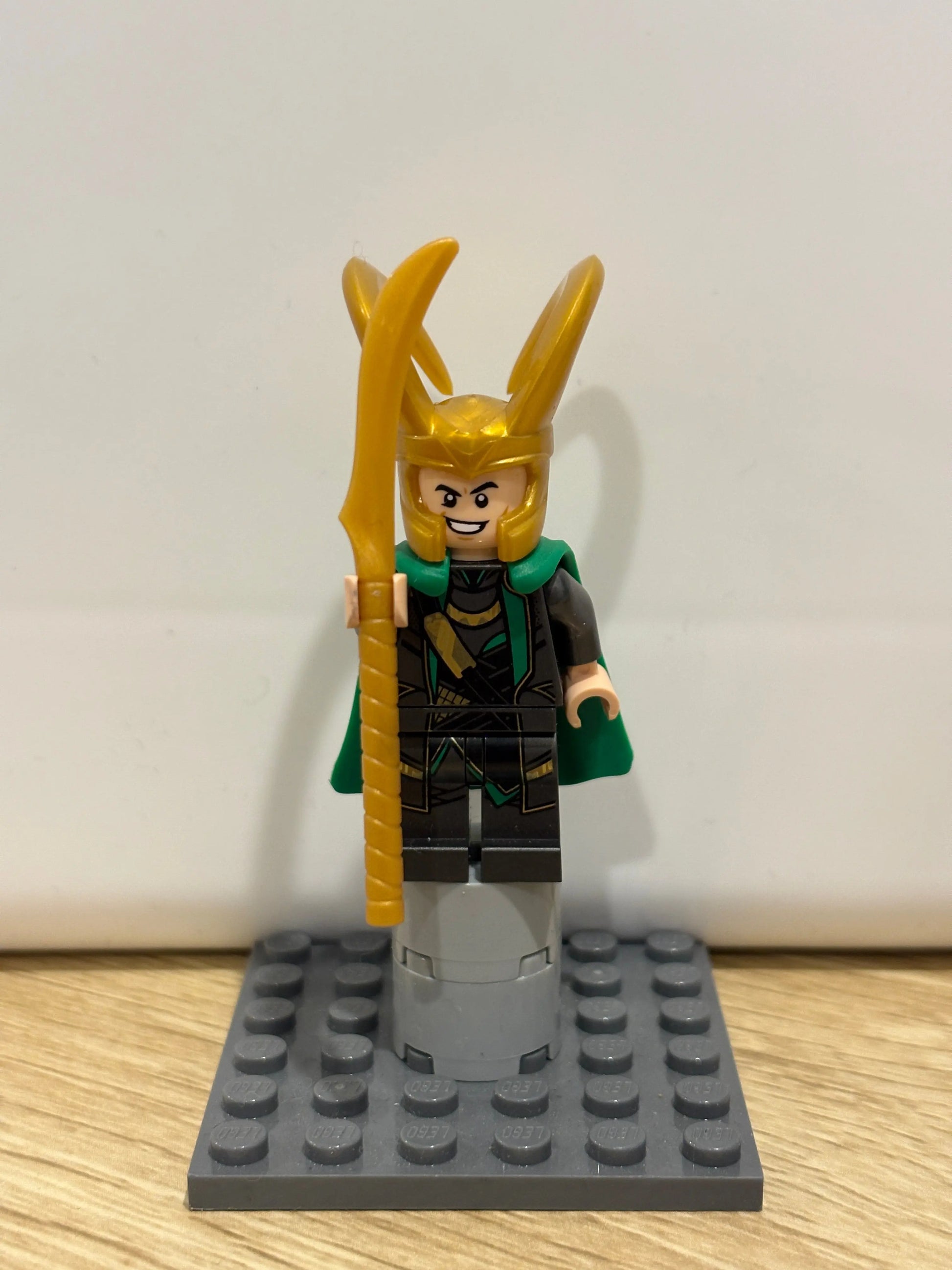 LEGO Loki Minifigure Marvel Super Heroes sh0968 Flexible Rubber Cape FRENLY BRICKS - Open 7 Days