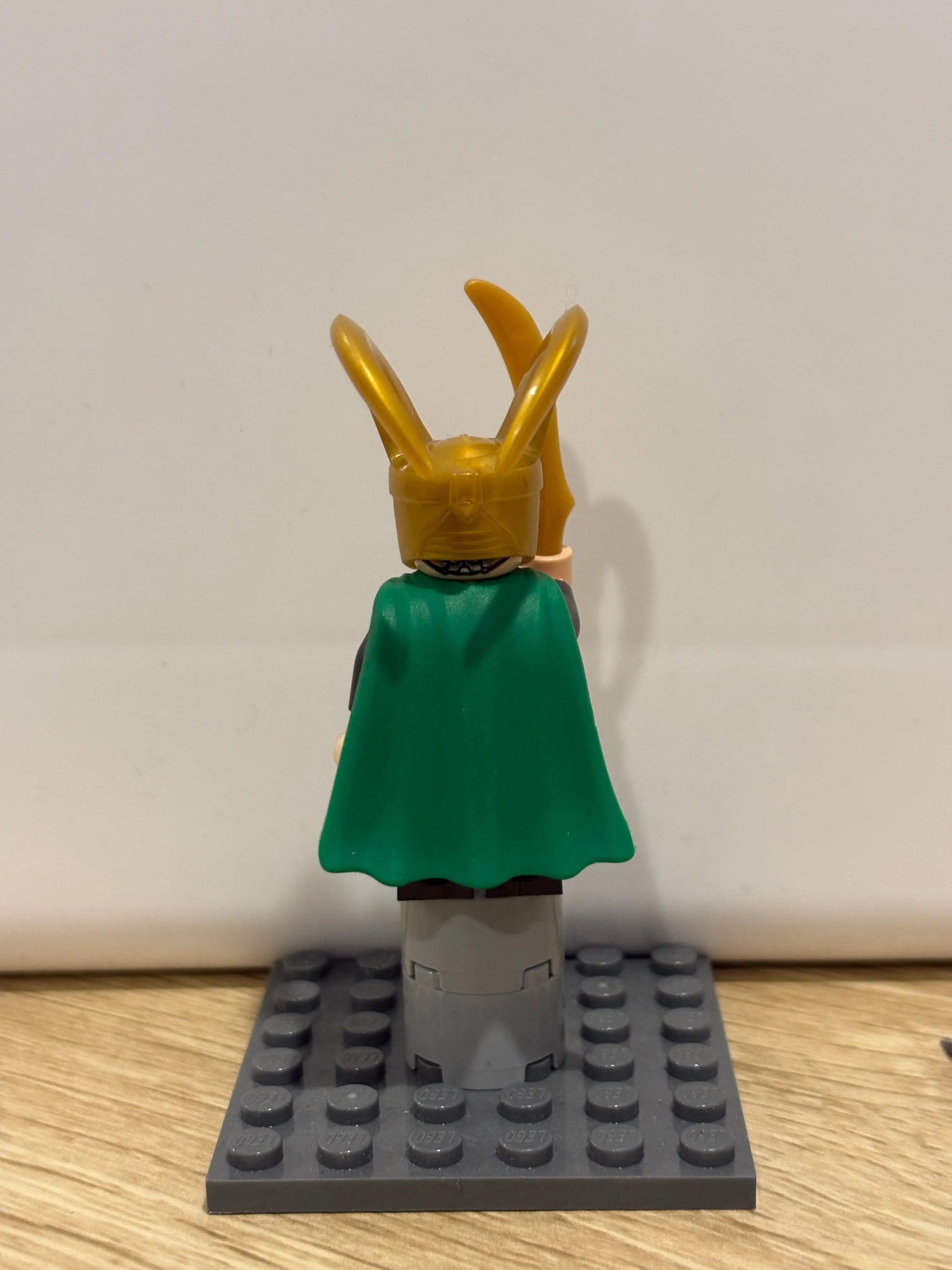 LEGO Loki Minifigure Marvel Super Heroes sh0968 Flexible Rubber Cape FRENLY BRICKS - Open 7 Days