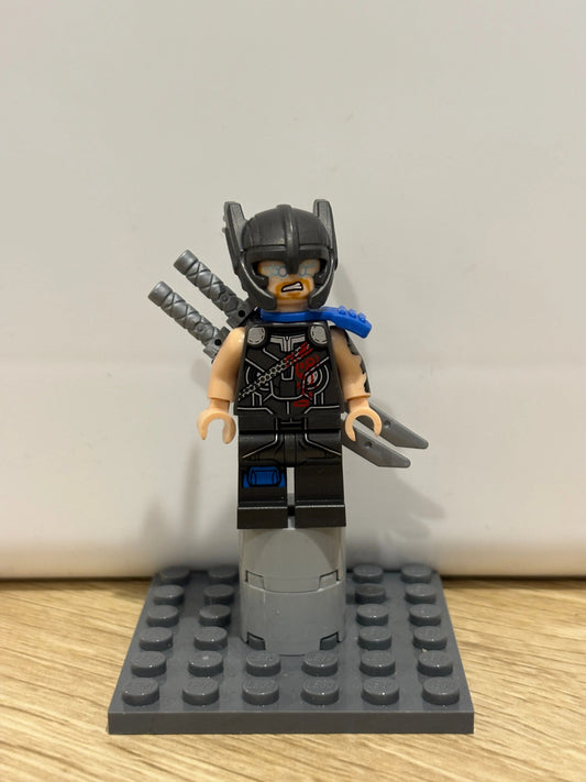 LEGO Marvel THOR (Scabbard Helmet) Minifigure SH0412 76088 Ragnarok Gladiator FRENLY BRICKS - Open 7 Days