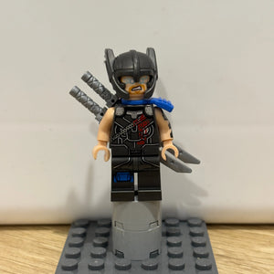 LEGO Marvel THOR (Scabbard Helmet) Minifigure SH0412 76088 Ragnarok Gladiator FRENLY BRICKS - Open 7 Days