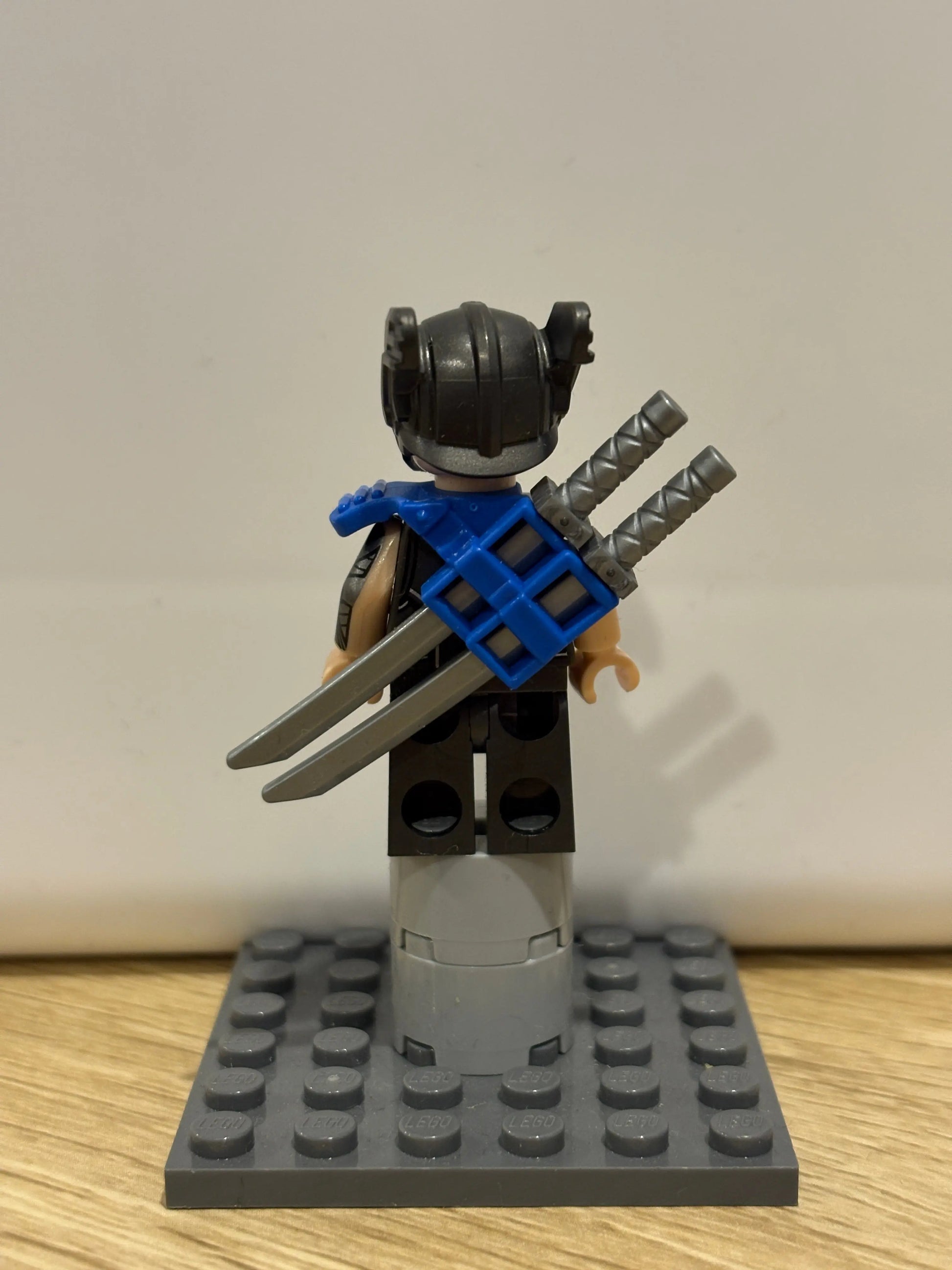 LEGO Marvel THOR (Scabbard Helmet) Minifigure SH0412 76088 Ragnarok Gladiator FRENLY BRICKS - Open 7 Days