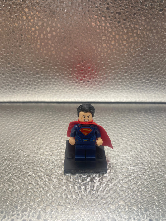 LEGO SUPER HEROES Superman Minifigure (SH0220) FRENLY BRICKS - Open 7 Days