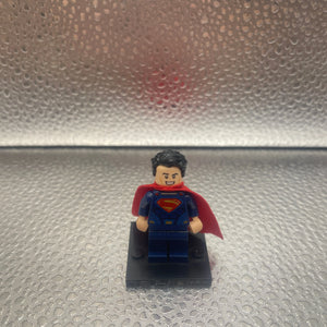 LEGO SUPER HEROES Superman Minifigure (SH0220) FRENLY BRICKS - Open 7 Days