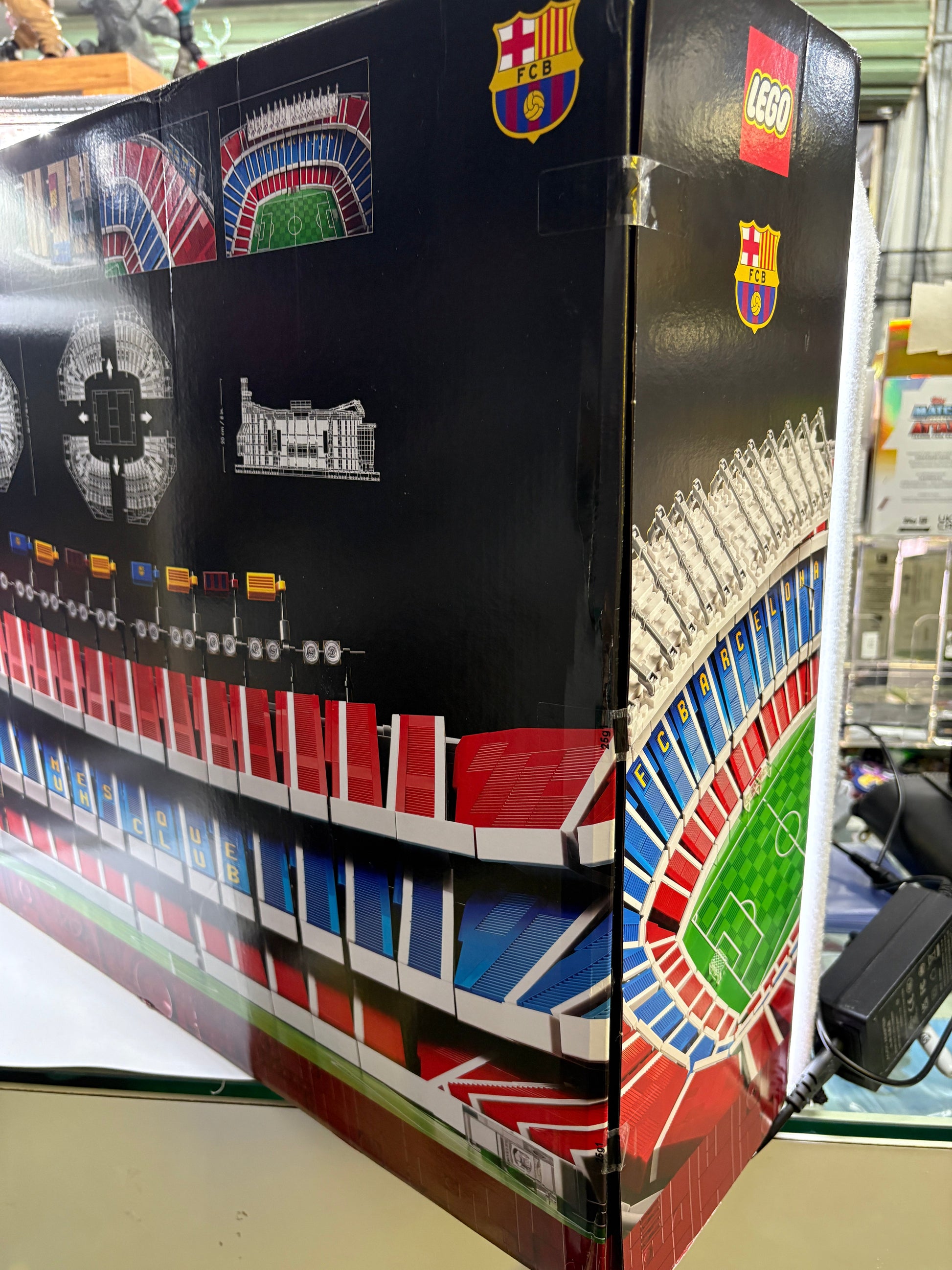 LEGO Icons: Camp Nou - FC Barcelona (10284) Brand New in Box FRENLY BRICKS - Open 7 Days