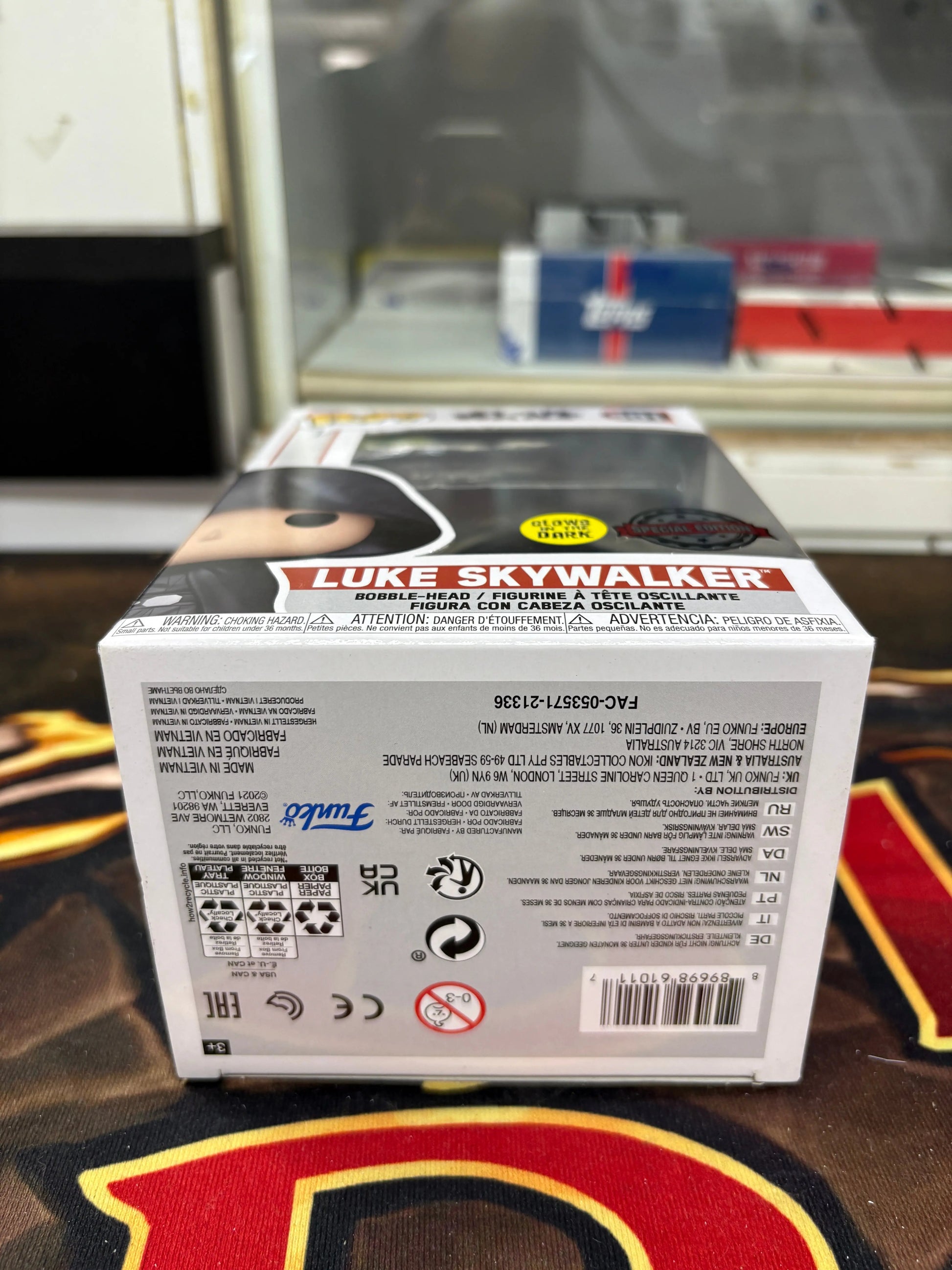 Funko Pop! Vinyl: Star Wars - Luke Skywalker (Glows in the Dark) - 501 FRENLY BRICKS - Open 7 Days