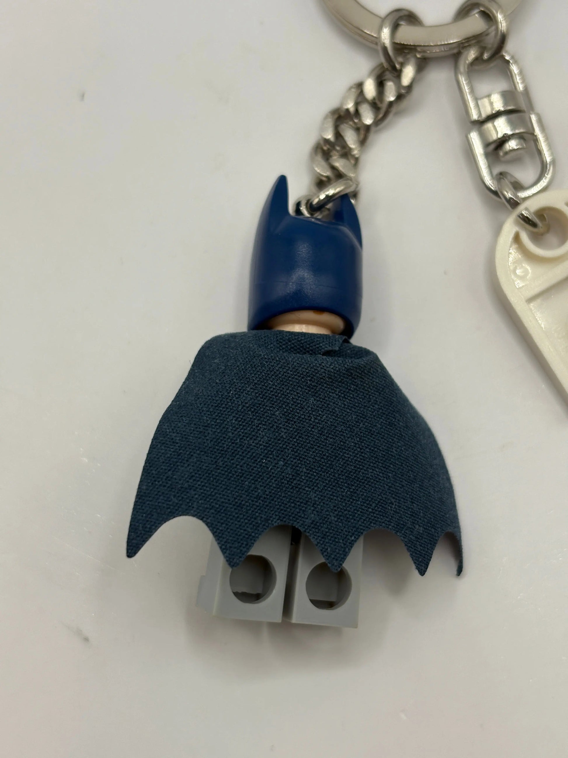 Lego DC Universe Super Heroes Batman Minifigure Keychain #853429 FRENLY BRICKS - Open 7 Days