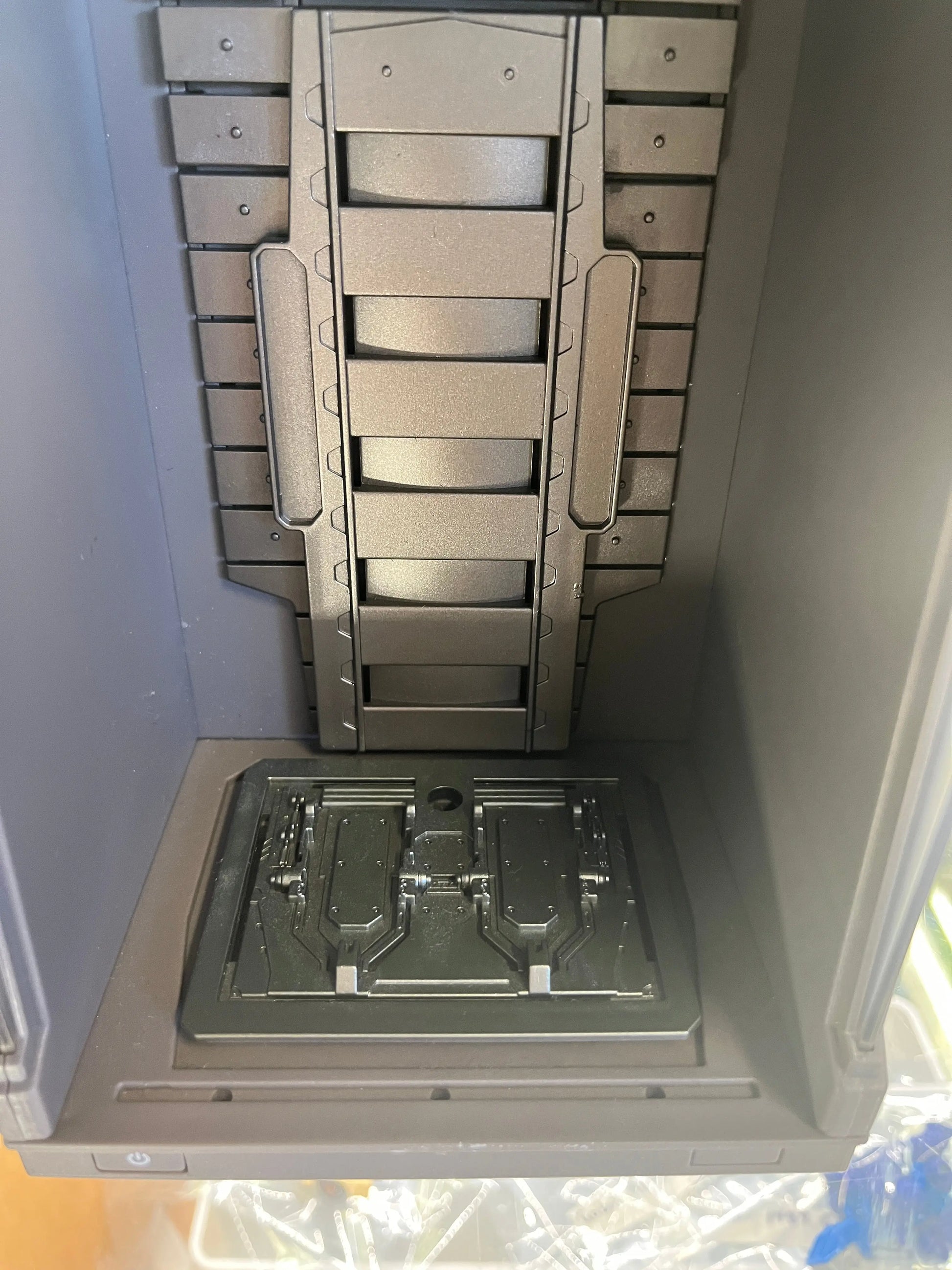 HASBRO MARVEL LEGENDS AVENGERS: ENDGAME "IRON MAN (MARK LXXXV)" FIGURE FRENLY BRICKS - Open 7 Days