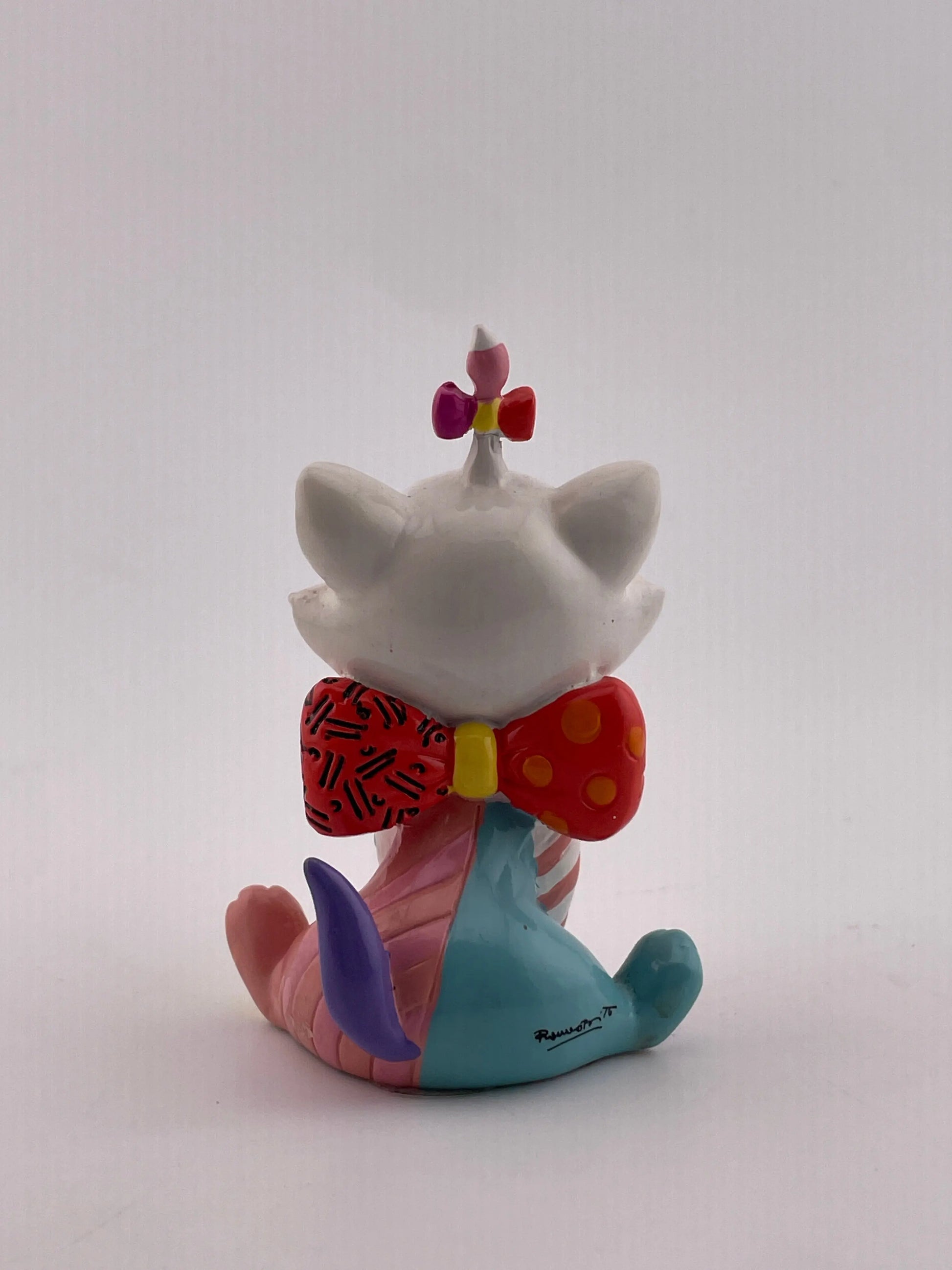 Disney  Porcelain Showcase Collection Britto Mini Marie Statue NIB +shippingcombined FRENLY BRICKS - Open 7 Days