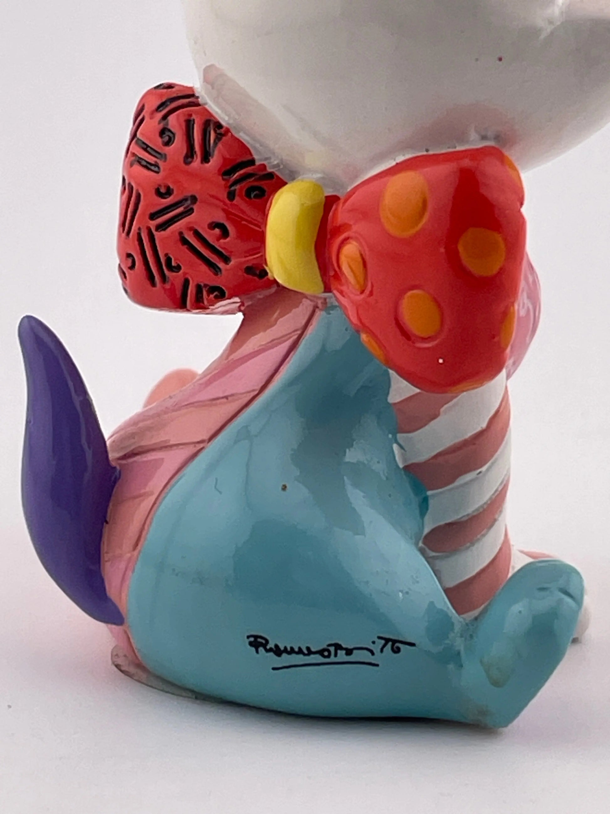 Disney  Porcelain Showcase Collection Britto Mini Marie Statue NIB +shippingcombined FRENLY BRICKS - Open 7 Days