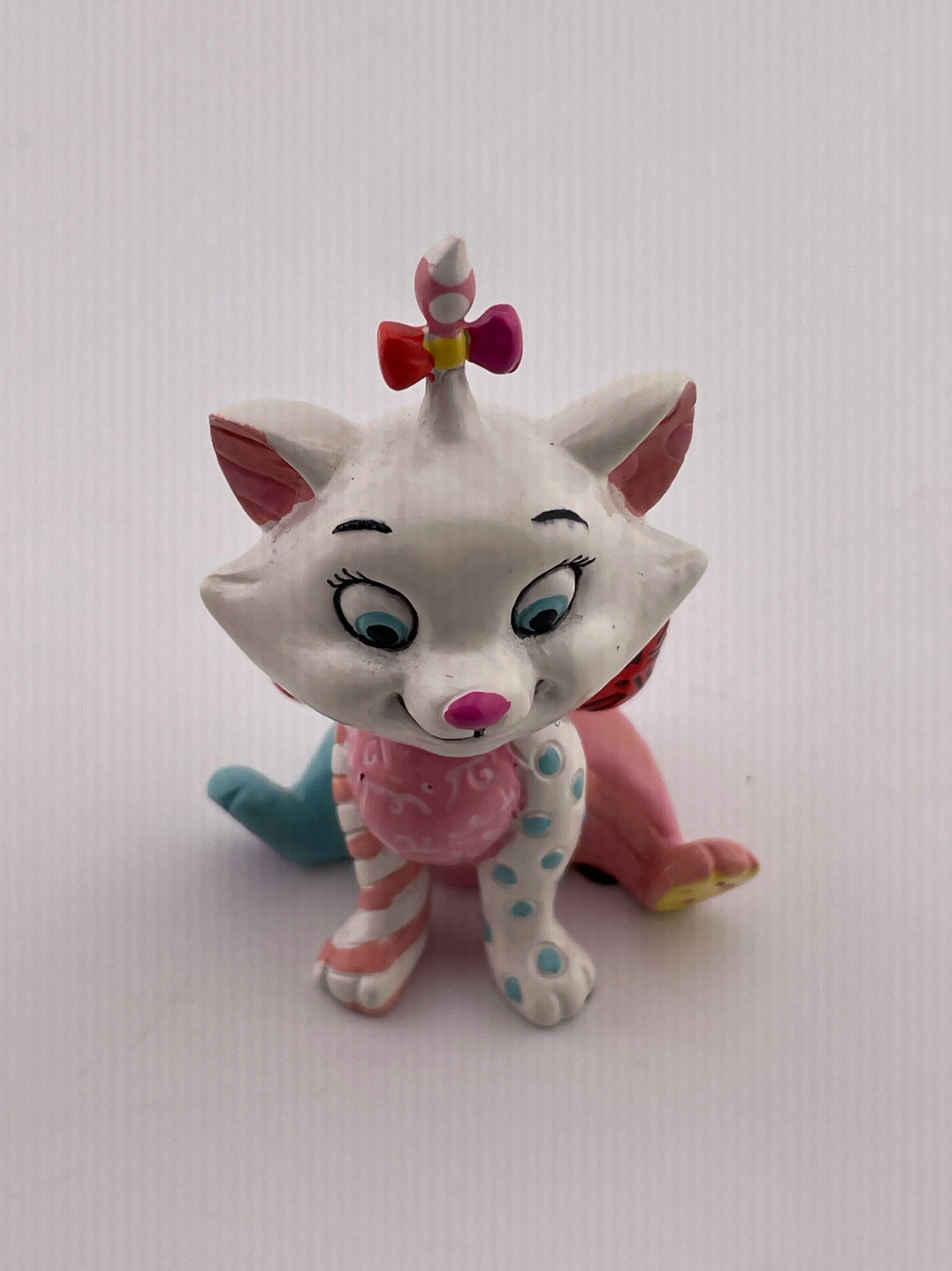 Disney  Porcelain Showcase Collection Britto Mini Marie Statue NIB +shippingcombined FRENLY BRICKS - Open 7 Days