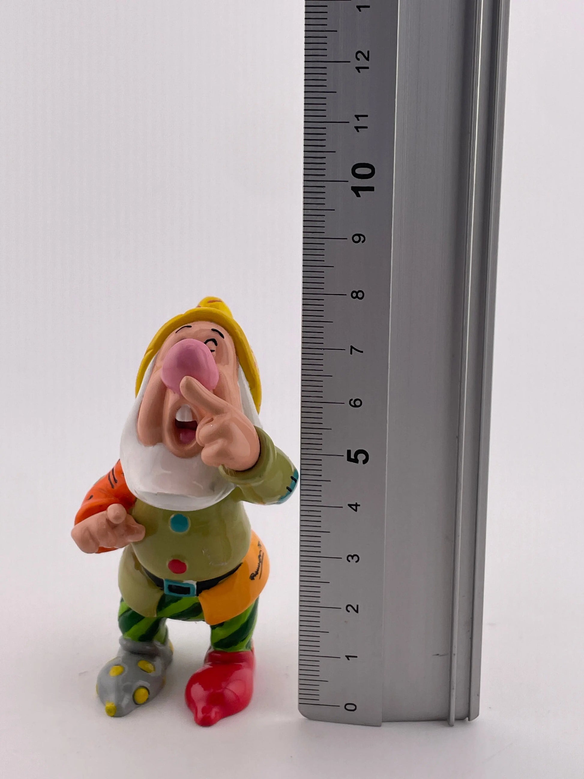 Disney’s Character Porcelain Showcase Britto Mini Sneezy NIB +combinedshipping FRENLY BRICKS - Open 7 Days