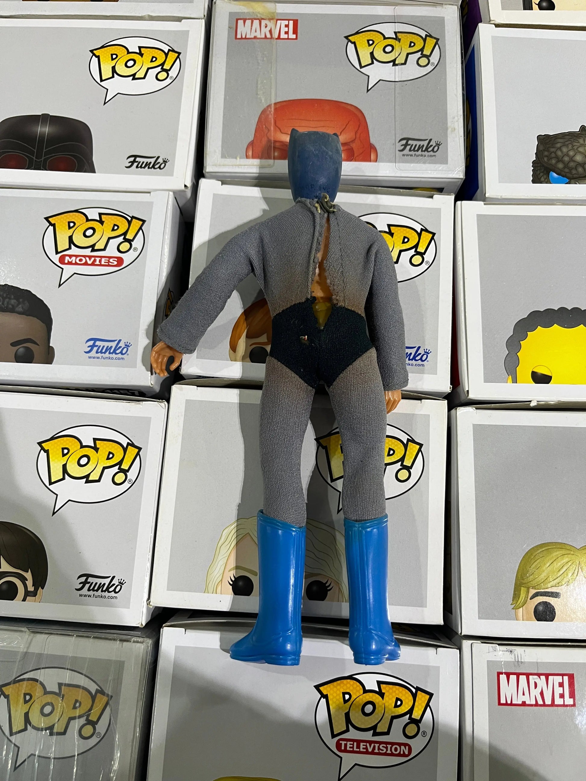 Mego 1974 Batman yellowed face FRENLY BRICKS - Open 7 Days