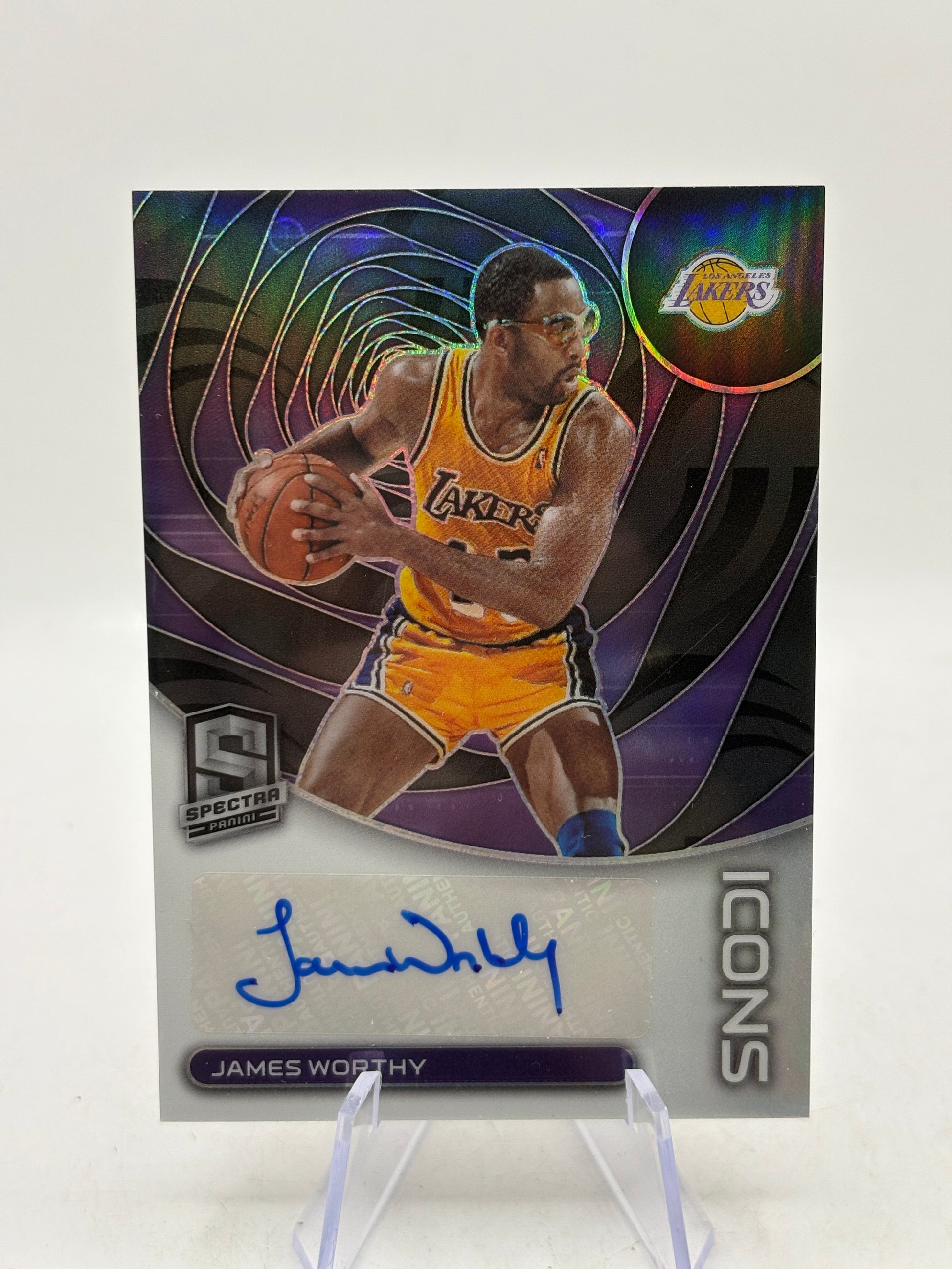 2022-23 Panini Spectra Basketball - James Worthy Auto 61/99
