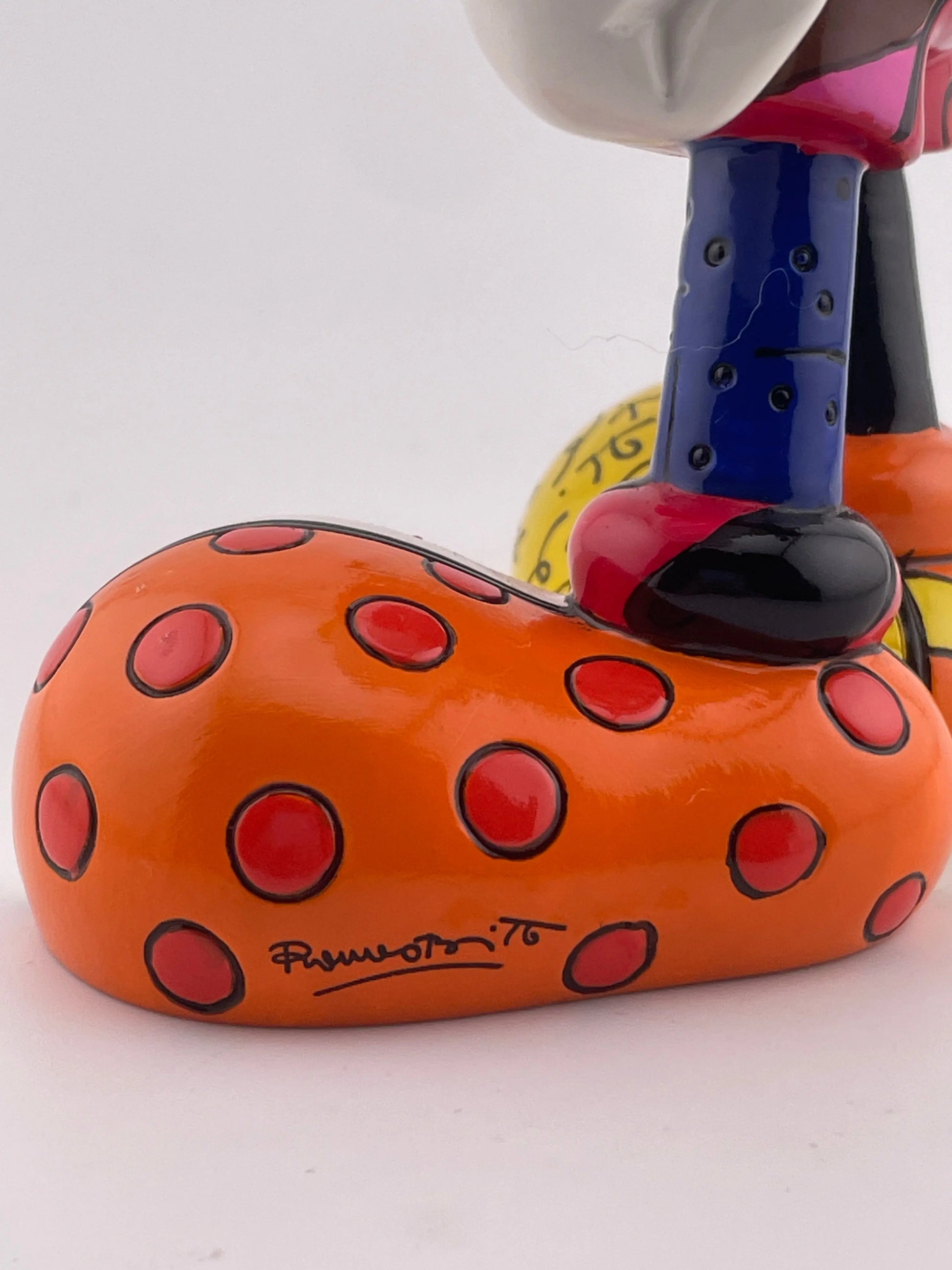 Disney Character Porcelain showcase Britto Large Mickey Figure ex display FRENLY BRICKS - Open 7 Days