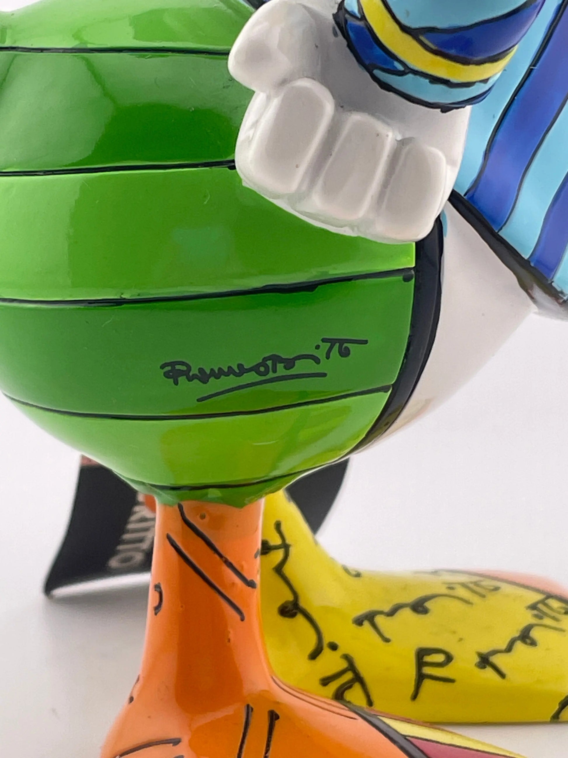 Disney’s Character Porcelain showcase Britto Donald Duck NIB +combinedshipping FRENLY BRICKS - Open 7 Days