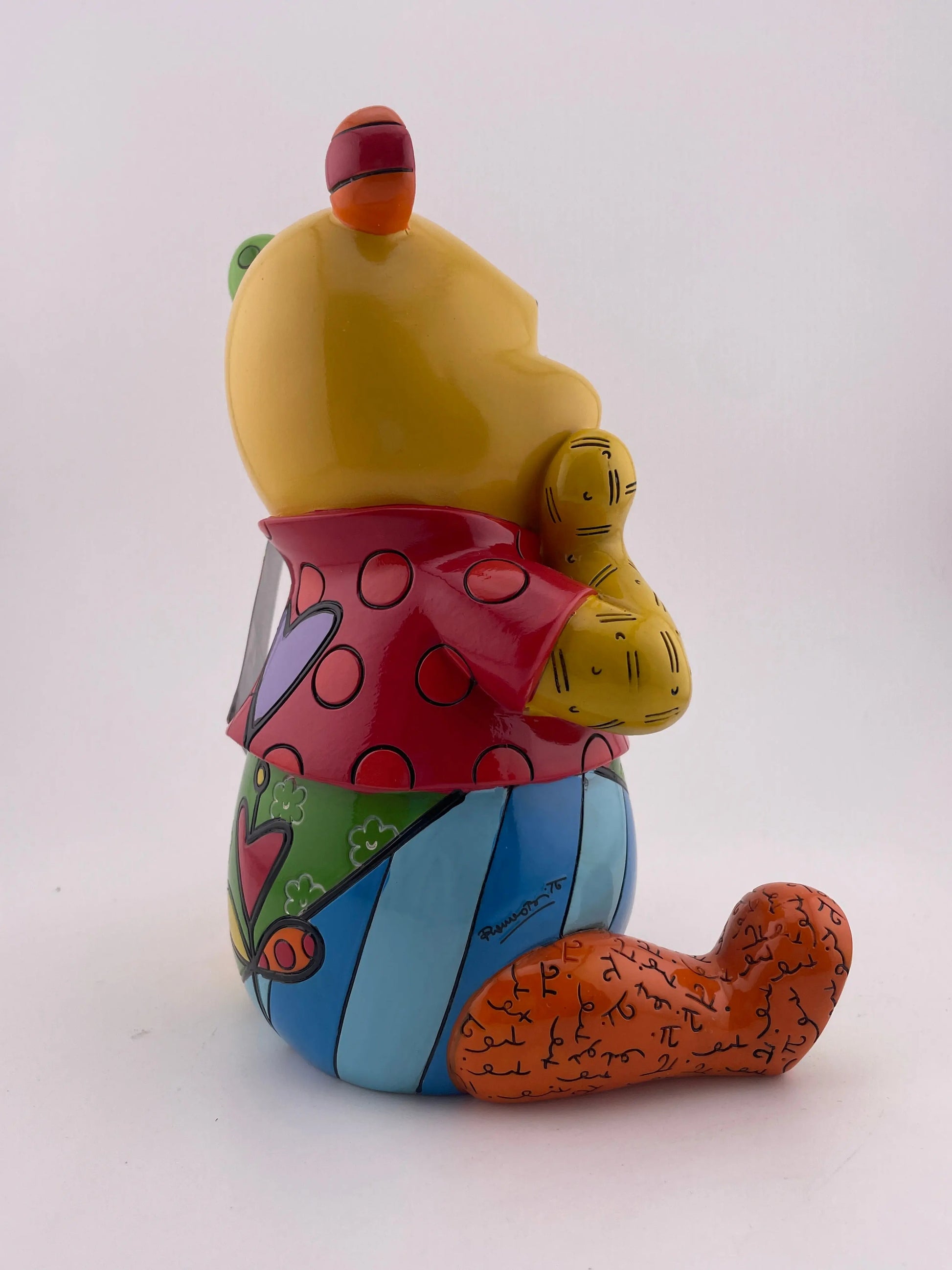 Disney’s Character Porcelain showcase Britto Winnie the Pooh bear  +combindedshipping FRENLY BRICKS - Open 7 Days