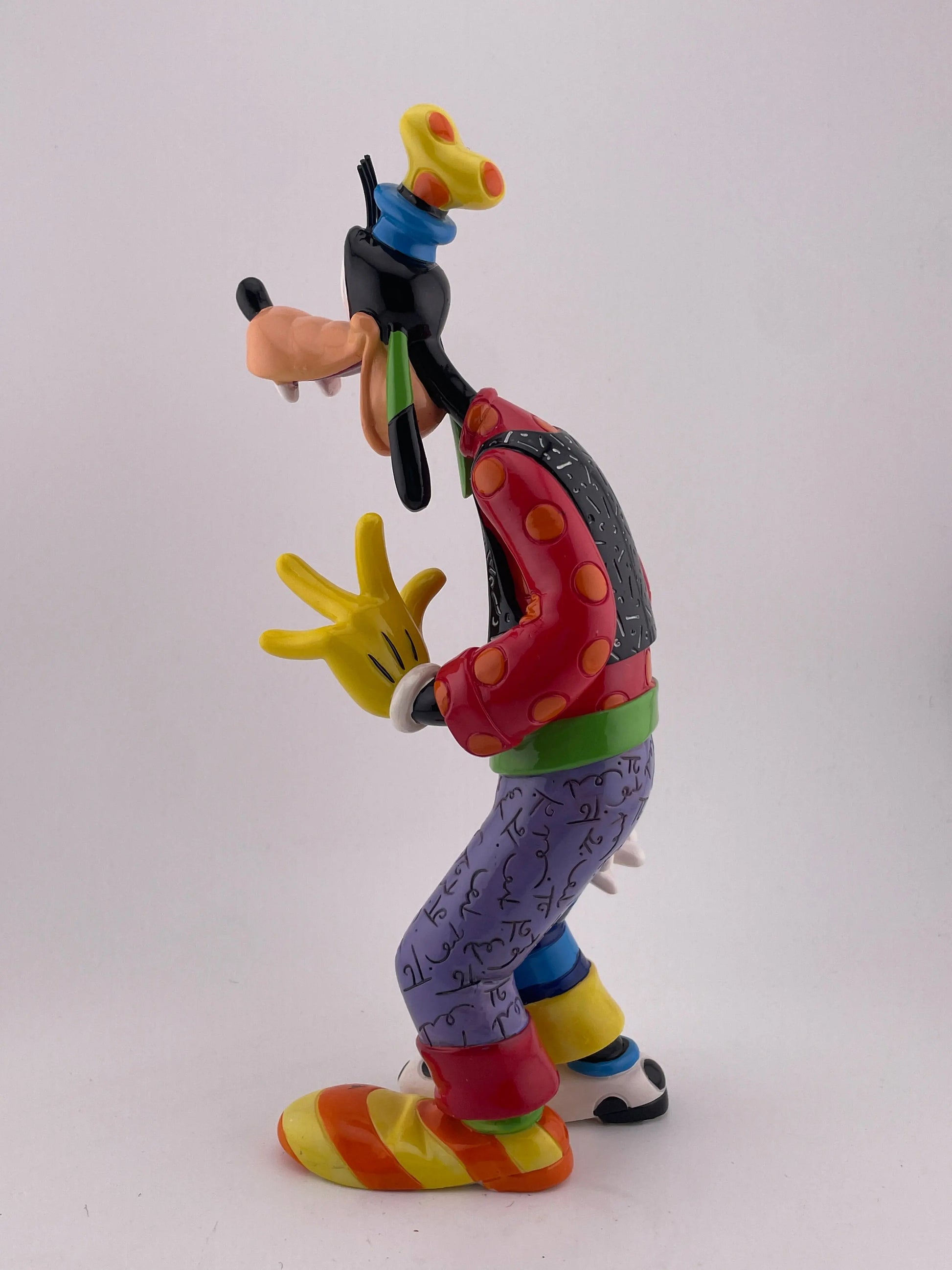 Disney’s Character Porcelain showcase Britto Goofy 85th Anniversary +combinedshipping FRENLY BRICKS - Open 7 Days
