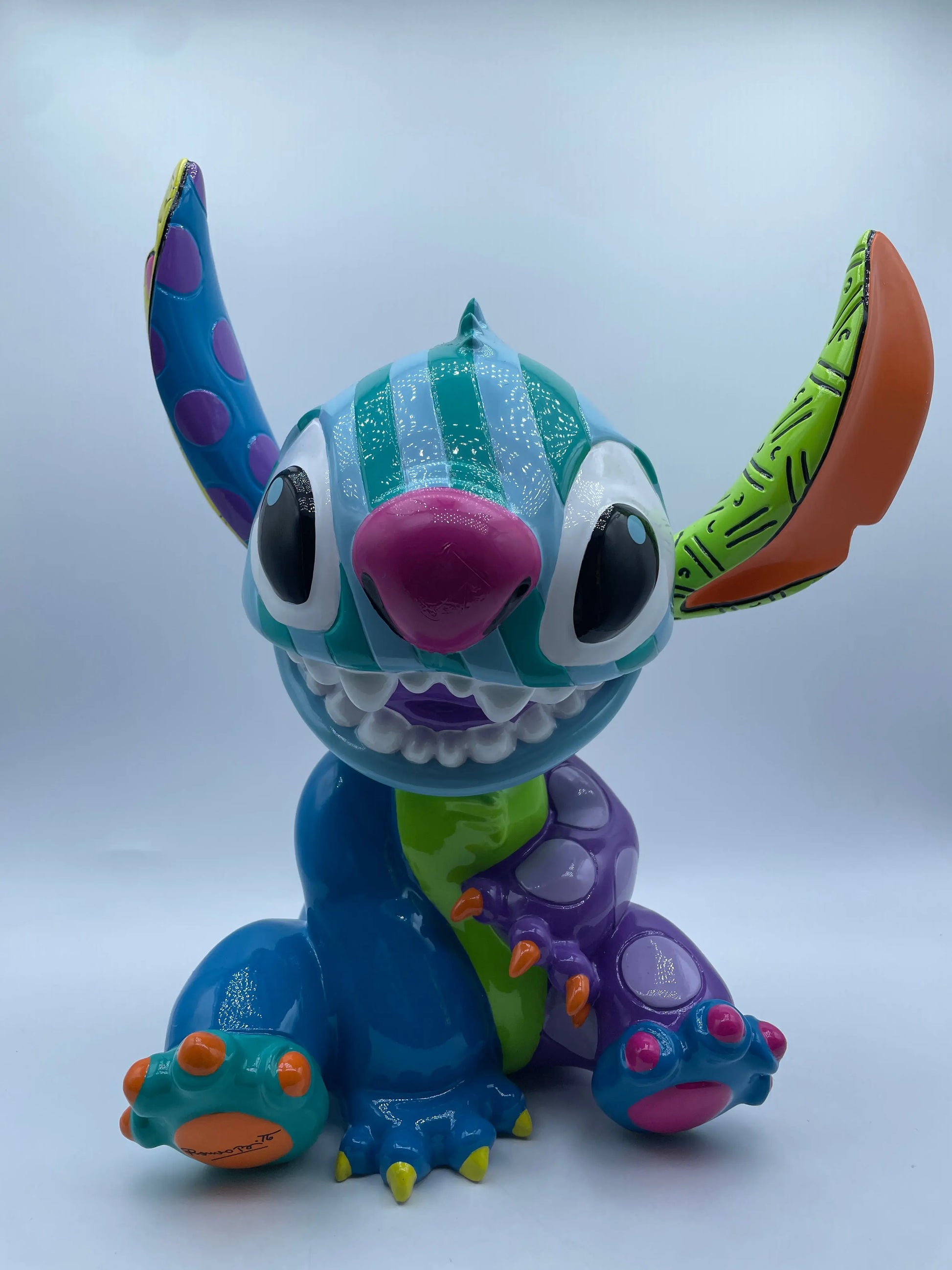 Disney’s Character Porcelain Showcase Britto large Stitch NIB +combinedshipping FRENLY BRICKS - Open 7 Days