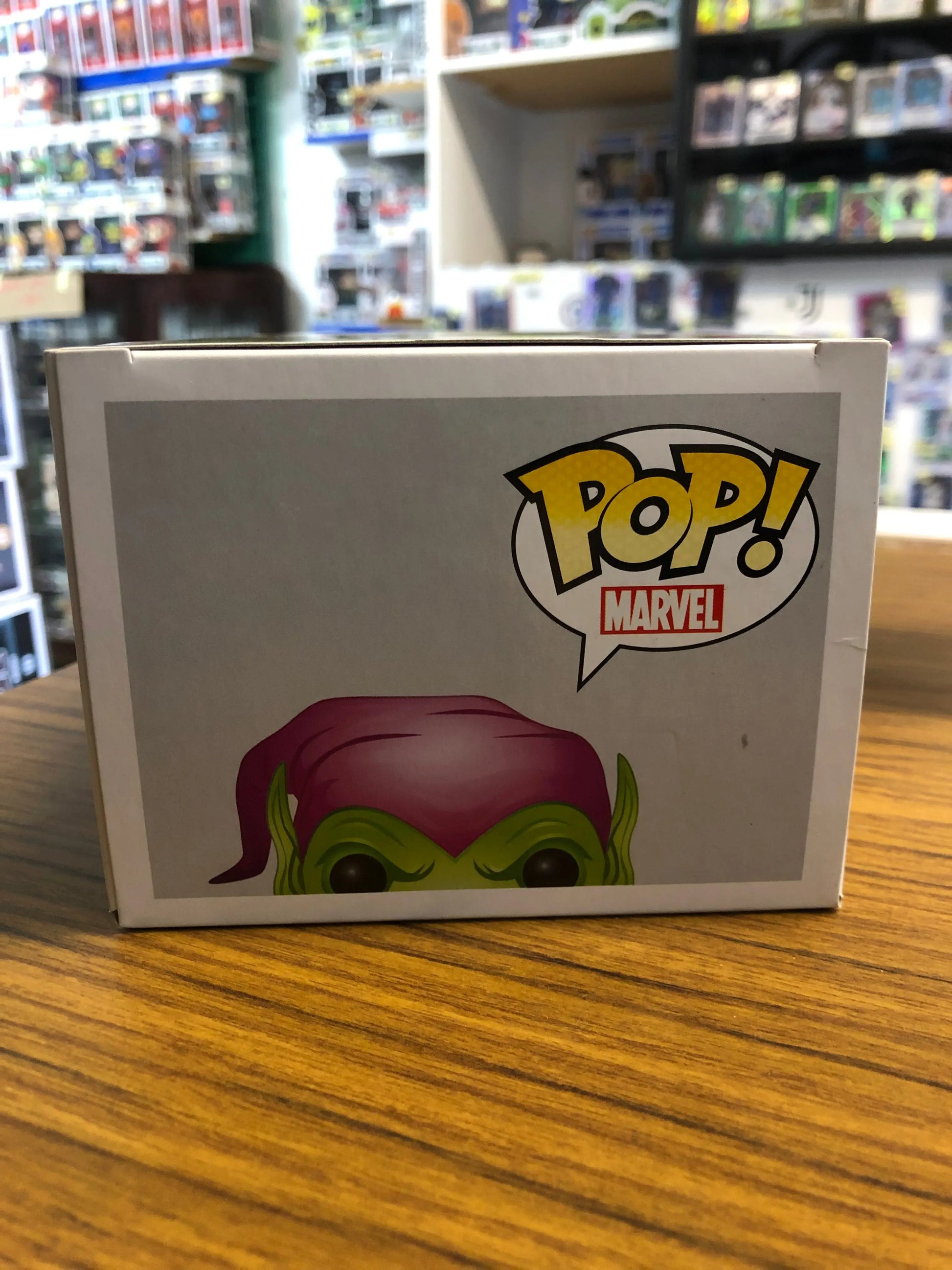 Green Goblin Funko Pop #110 - 2016 SDCC Exclusive - Glows in the Dark FRENLY BRICKS - Open 7 Days