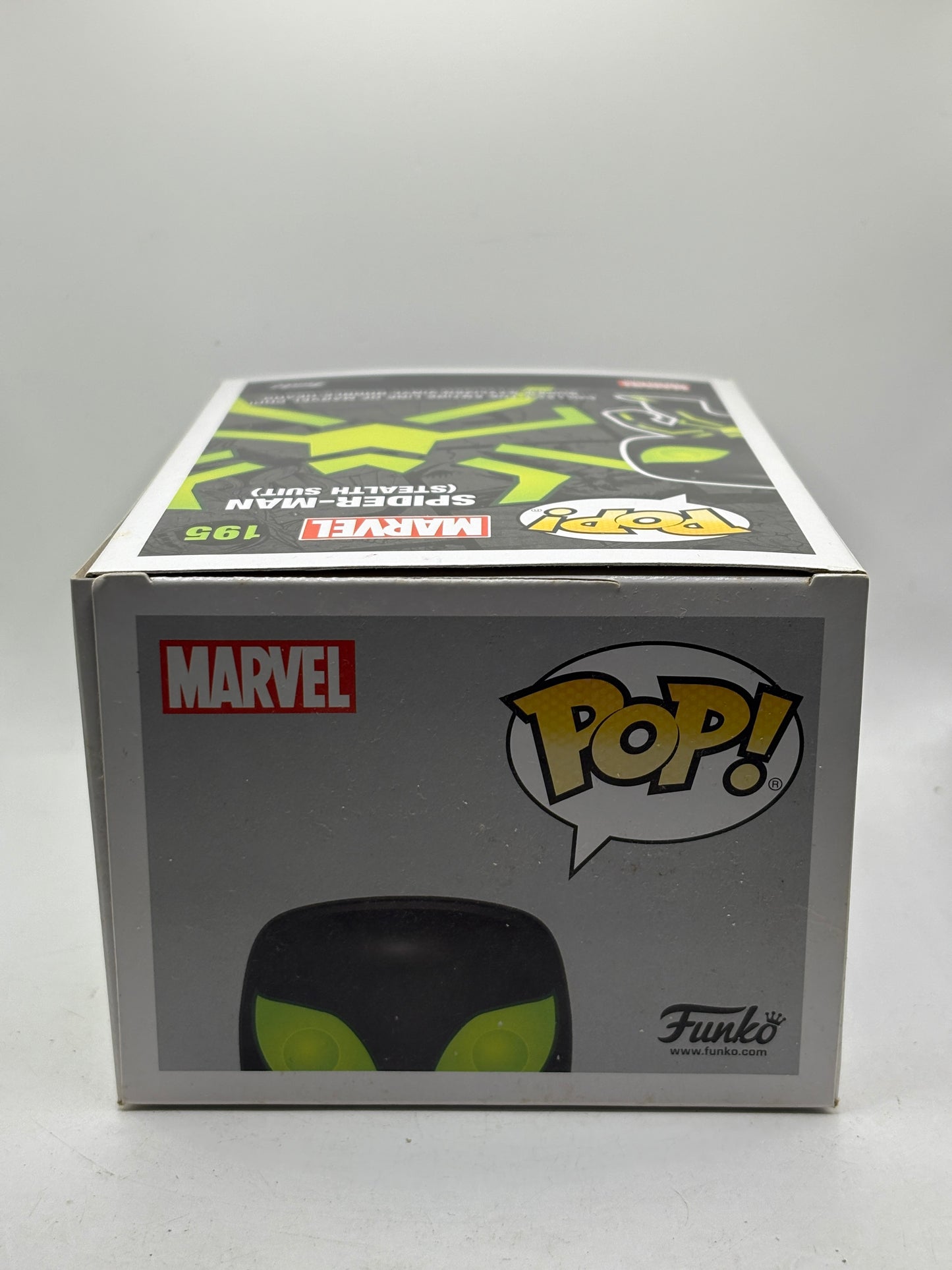 Funko POP! Marvel #195 Spider-Man (Stealth Suit) Hot Topic Exclusive Glow image 11
