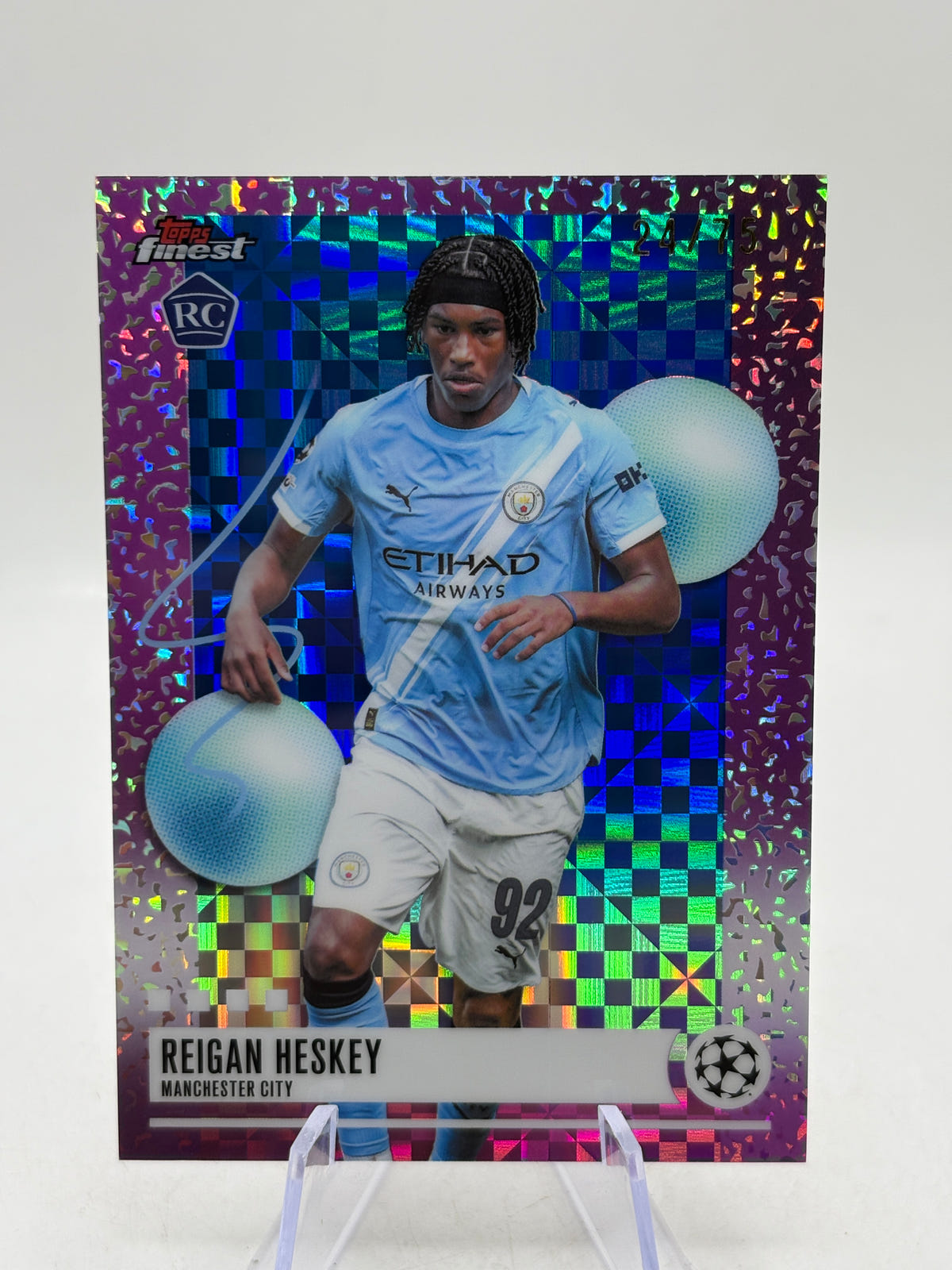 2026 Topps Finest UEFA Rookie - Reigan Heskey #382 /75 Pink image 1