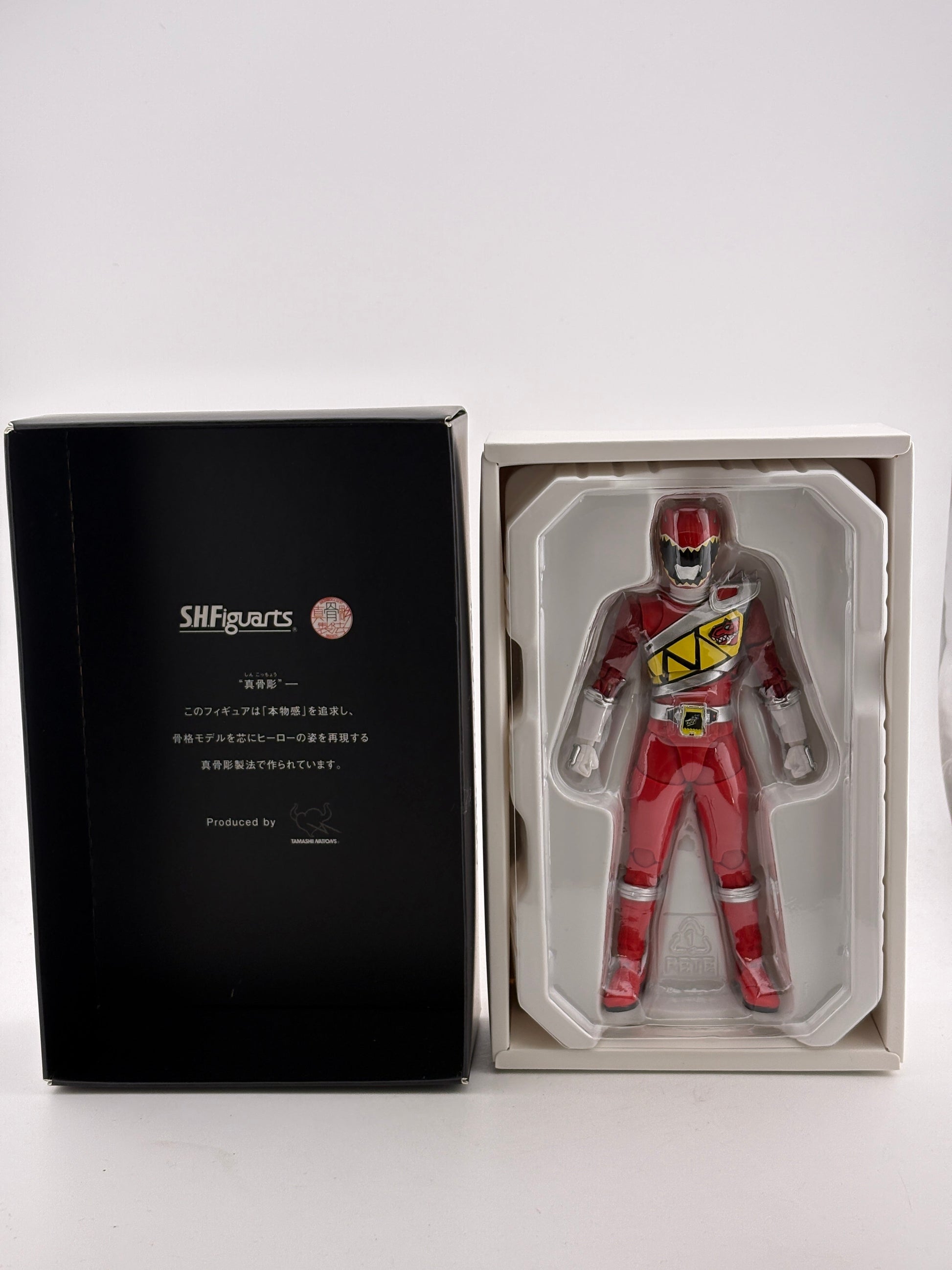 SHFiguarts (Shinkocchou Seihou) Kyoryu Red Bandai Super Sentai Action Figure FRENLY BRICKS - Open 7 Days