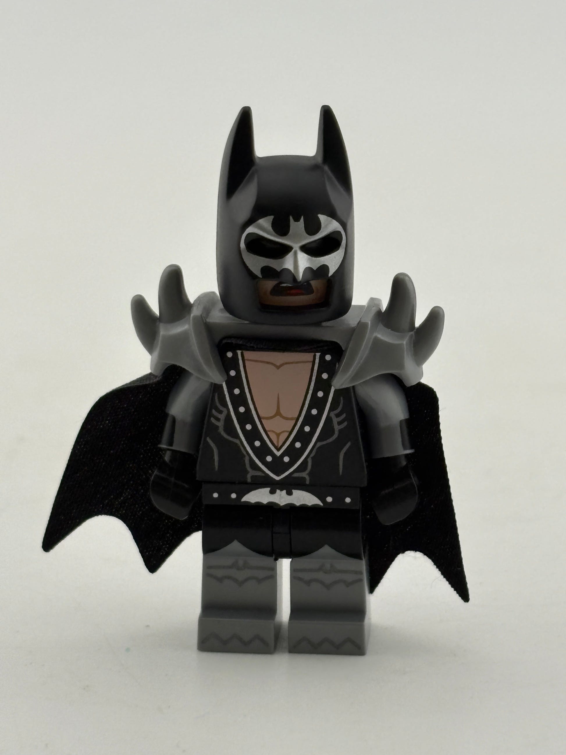 Lego 71017 Batman Movie Glam Rock Batman Minifigure Series 1 *Loose No Guitar* FRENLY BRICKS - Open 7 Days image 1