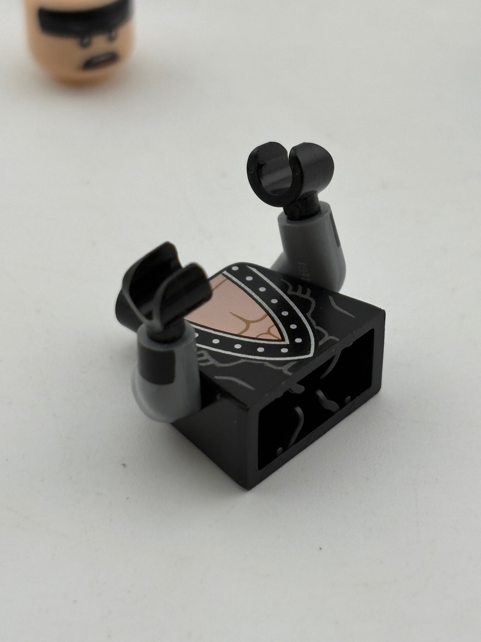 Lego 71017 Batman Movie Glam Rock Batman Minifigure Series 1 *Loose No Guitar* FRENLY BRICKS - Open 7 Days image 4