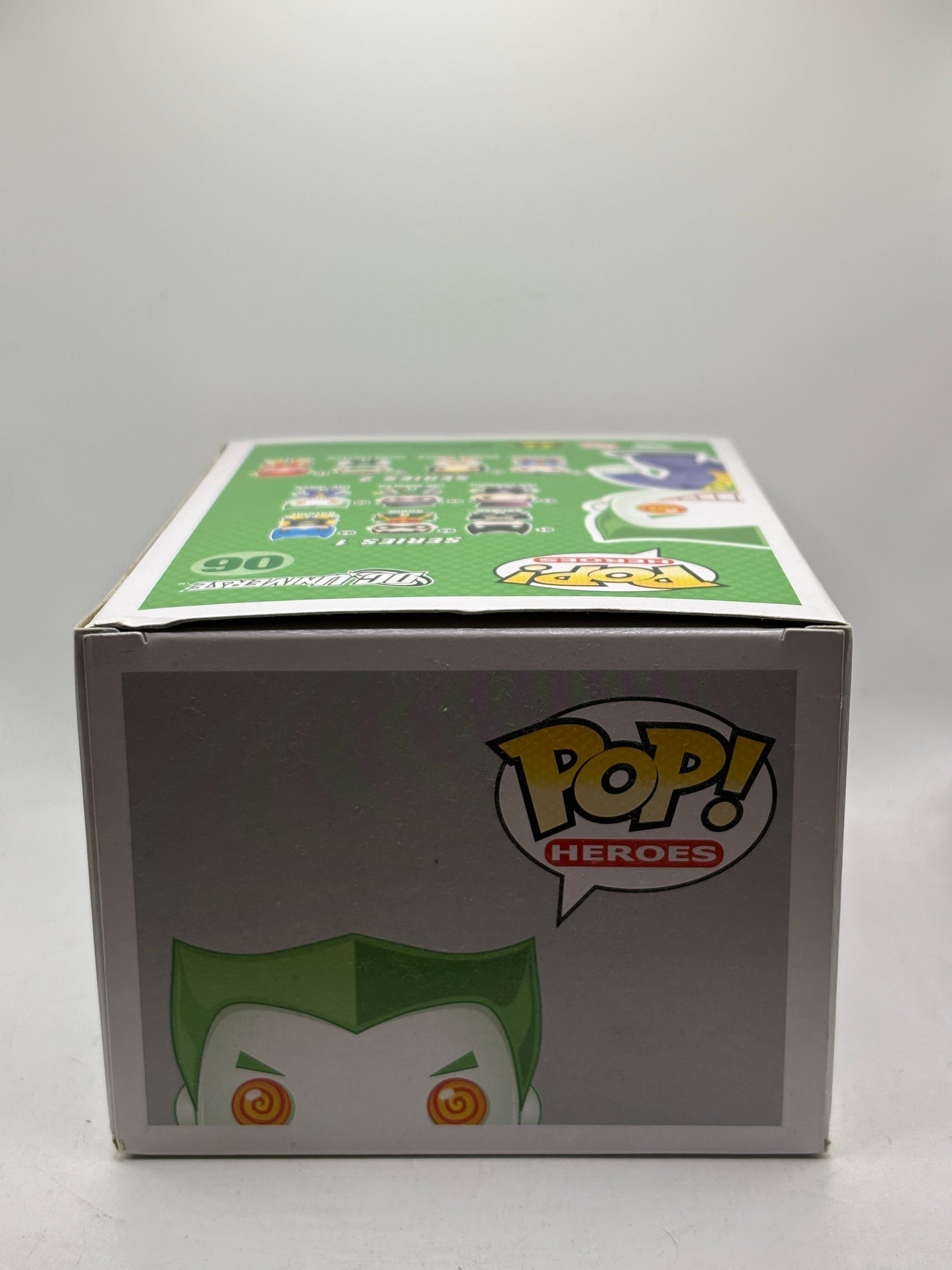 Funko POP! Heroes DC Universe #06 The Joker Vinyl Figure