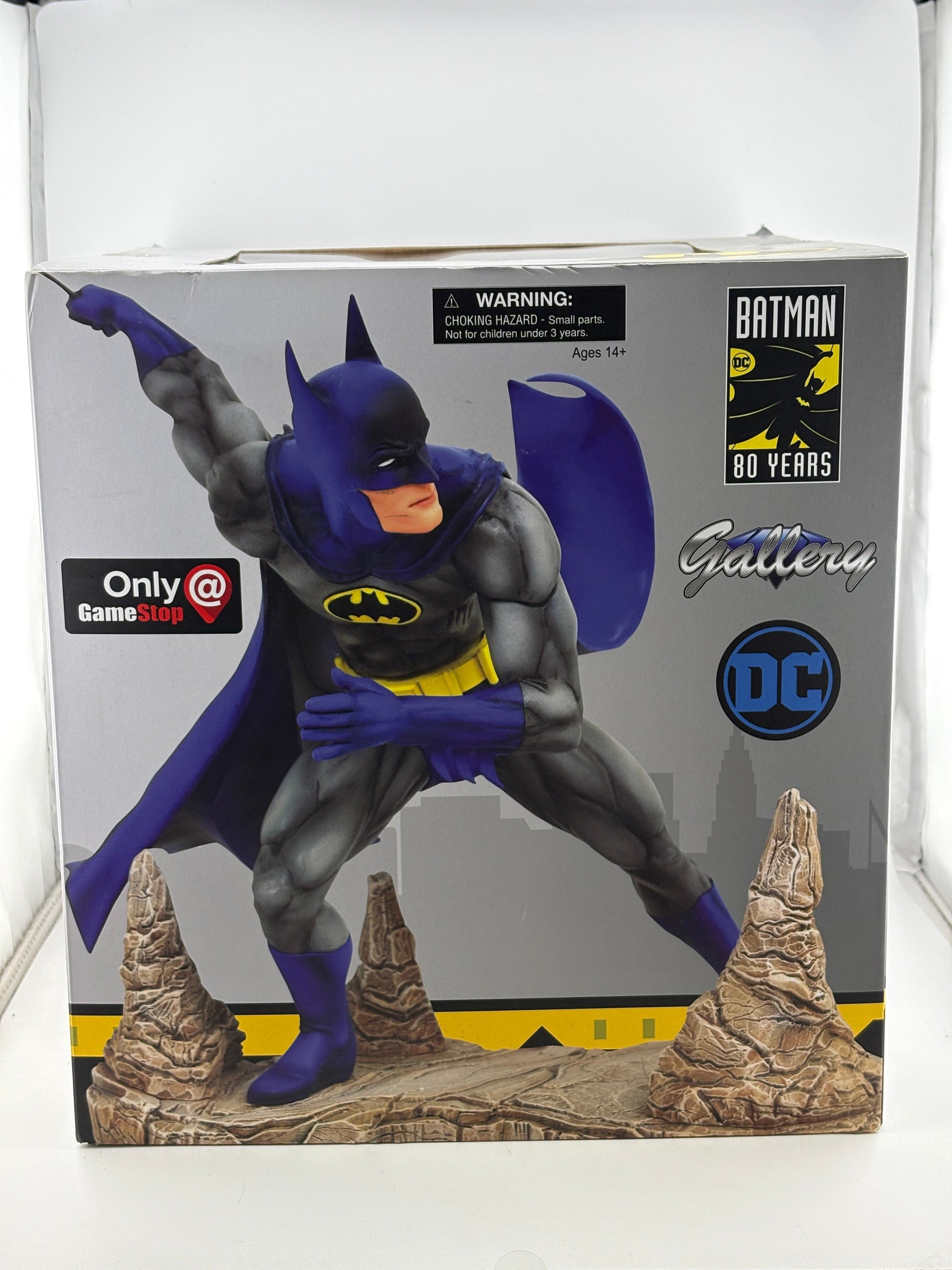 Diamond Select Classic Batman DC Gallery Diorama Statue PVC with Box Opened FRENLY BRICKS - Open 7 Days