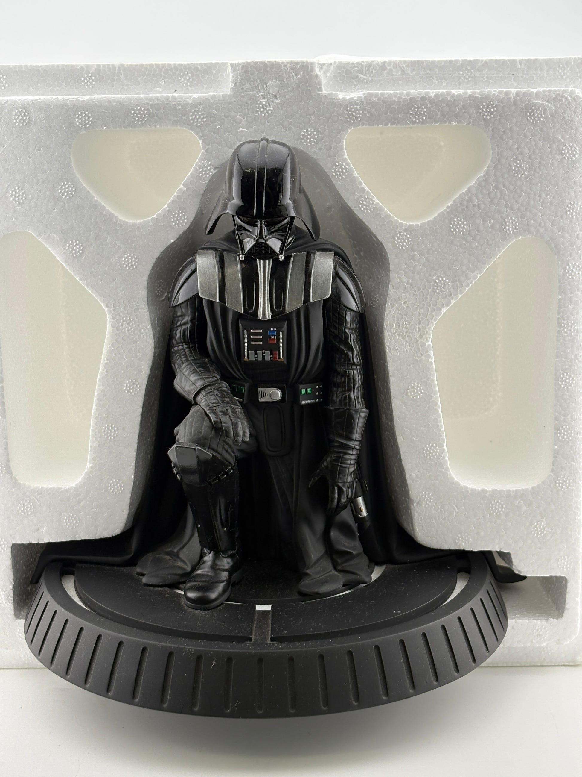 Star Wars 2016 Gentle Giant Darth Vader (The Empire Strikes Back) 1:8 Statue New FRENLY BRICKS - Open 7 Days image 7
