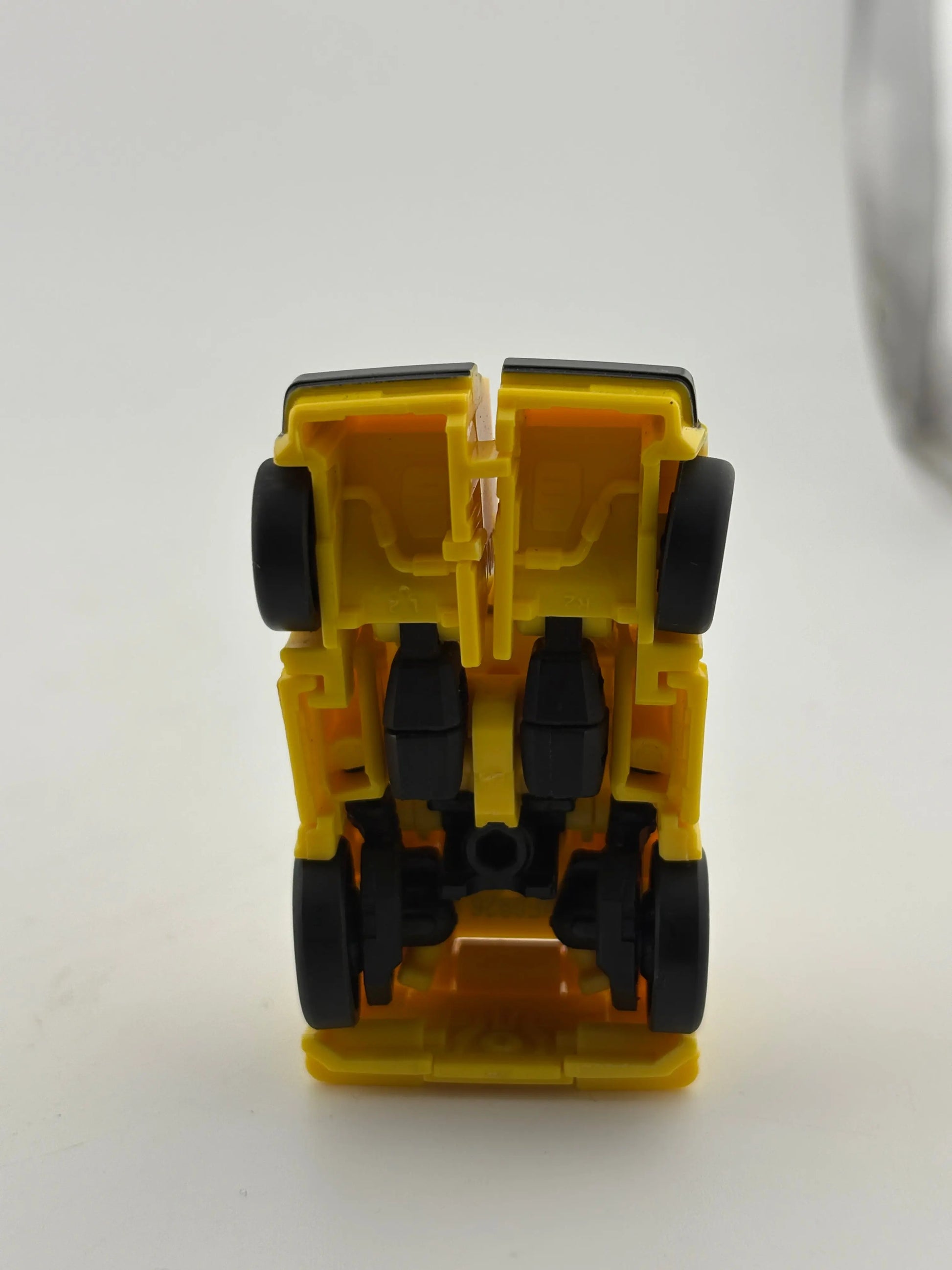 Transformers Generations War for Cybertron Buzzworthy Bumblebee Figure Loose FRENLY BRICKS - Open 7 Days