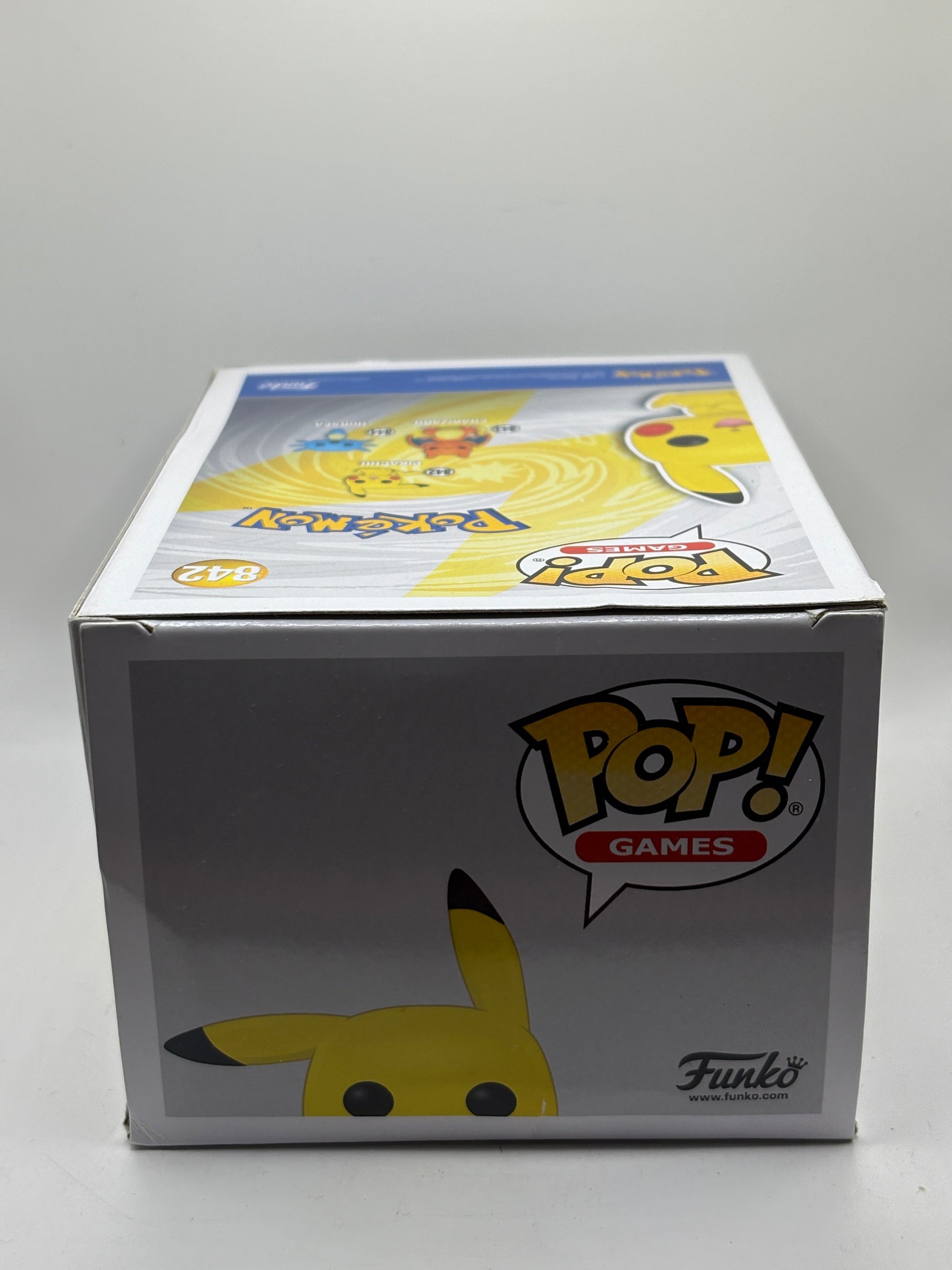 Funko POP! Games Pokemon #842 Pikachu 2021 Fall Con Diamond FRENLY BRICKS - Open 7 Days