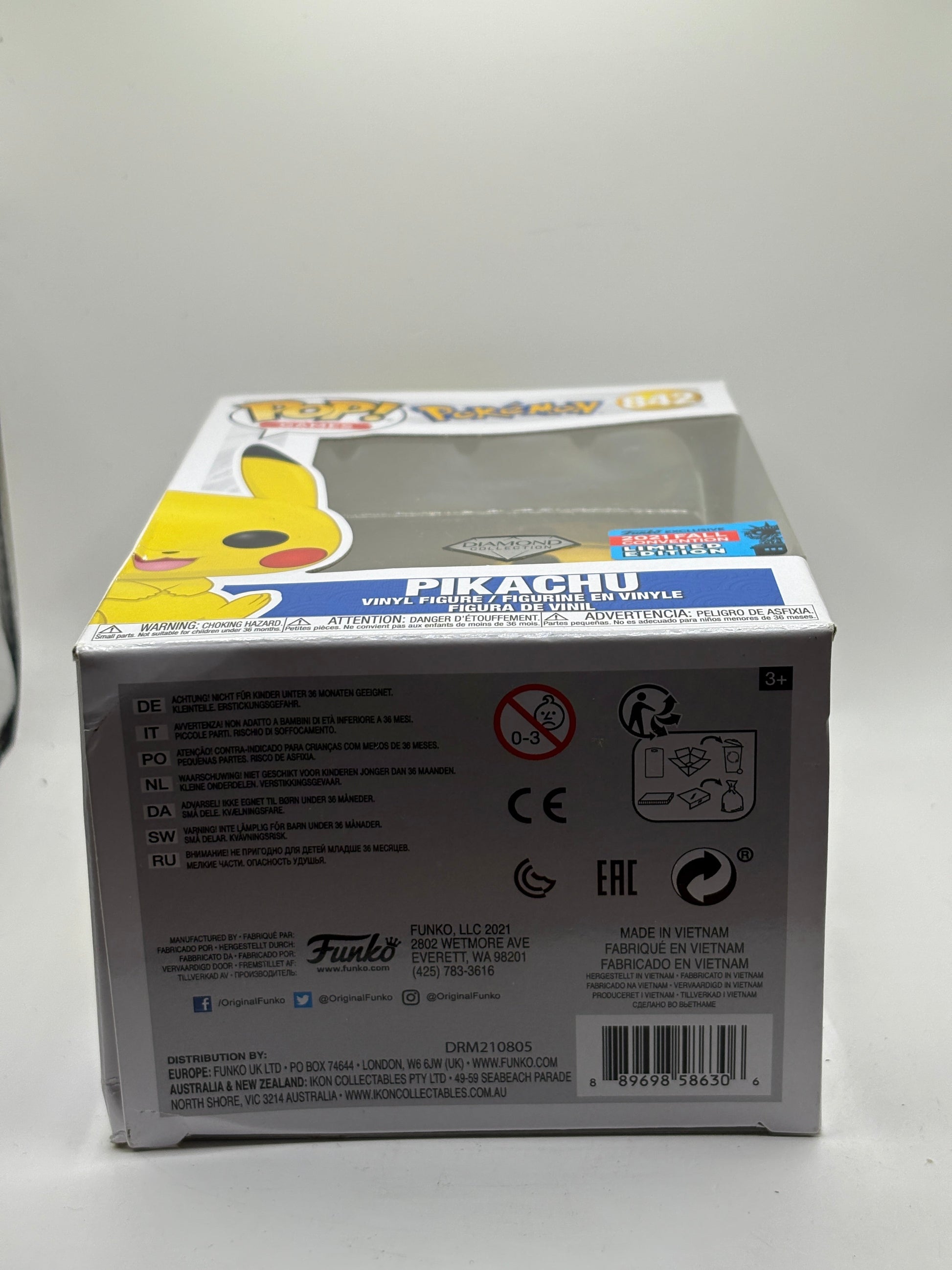 Funko POP! Games Pokemon #842 Pikachu 2021 Fall Con Diamond FRENLY BRICKS - Open 7 Days