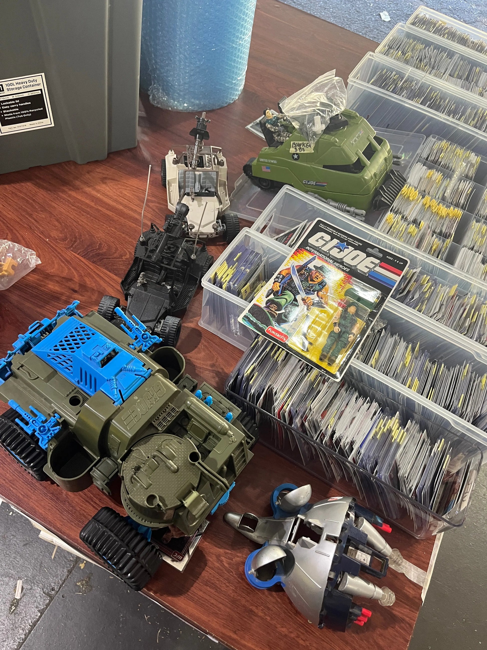 Big lot GI JOE David FRENLY BRICKS - Open 7 Days