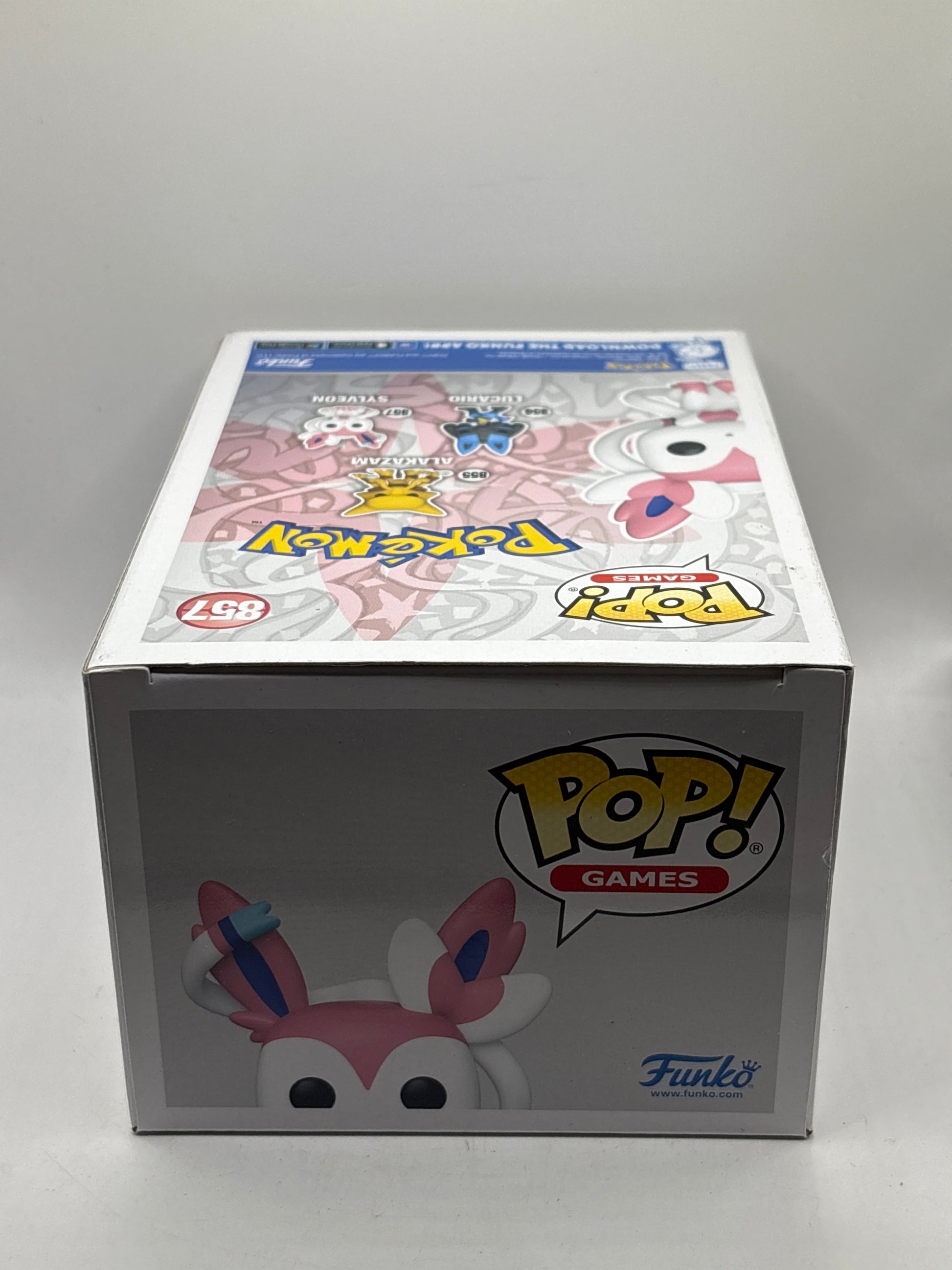 Funko POP! Games Pokemon #857 Sylveon Vinyl Figure FRENLY BRICKS - Open 7 Days