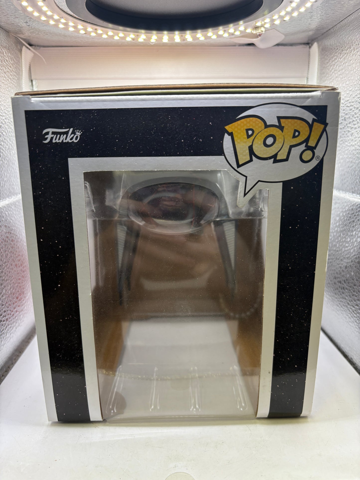 Funko POP! Star Wars #321 Supreme Leader Kylo Ren in the Whisper