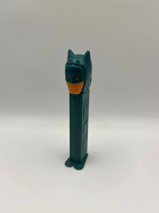 Vintage 1985 DC Comics Batman PEZ Dispenser - Green Stem Raised Logo Yugoslavia FRENLY BRICKS - Open 7 Days