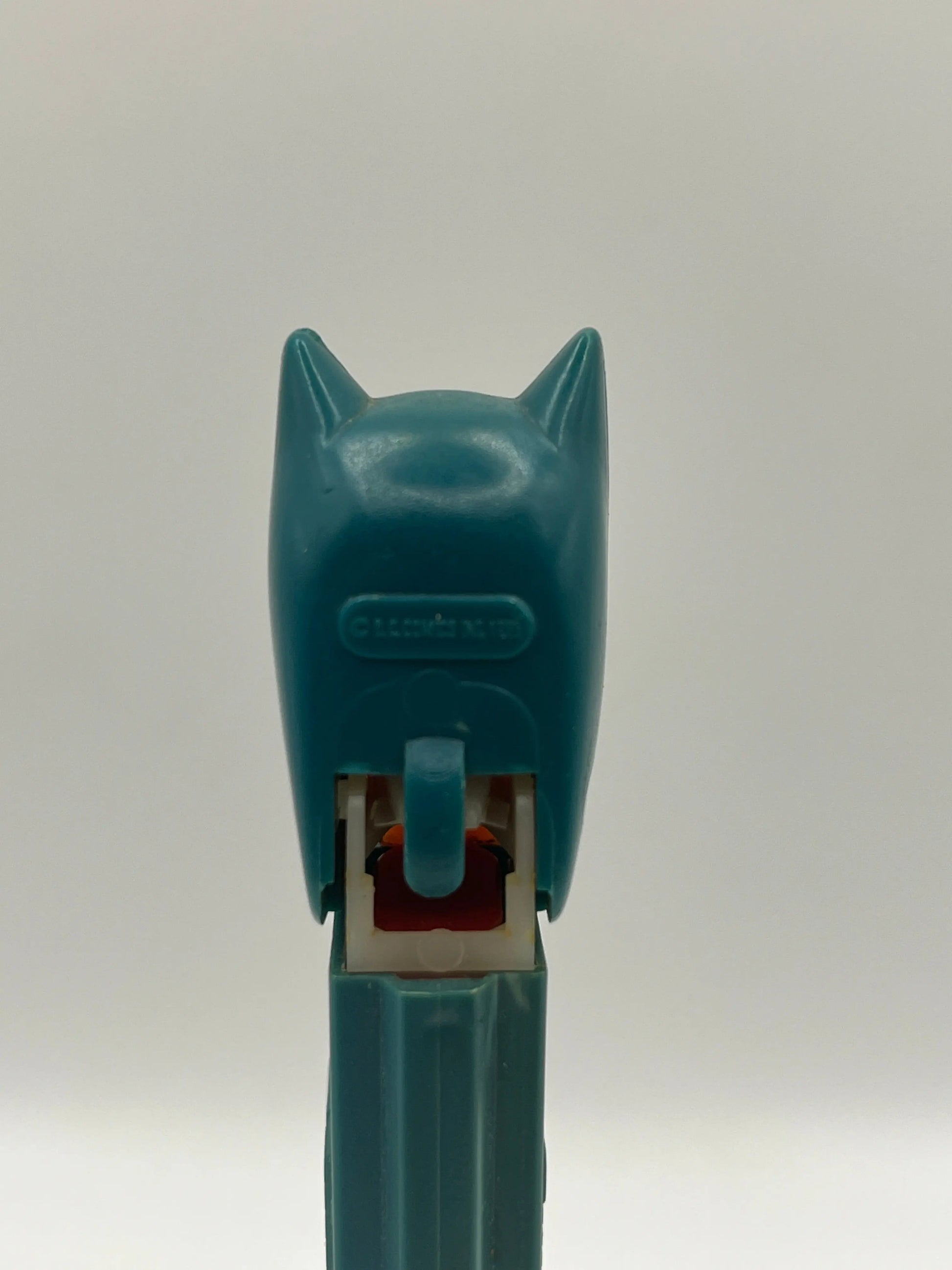 Vintage 1985 DC Comics Batman PEZ Dispenser - Green Stem Raised Logo Yugoslavia FRENLY BRICKS - Open 7 Days