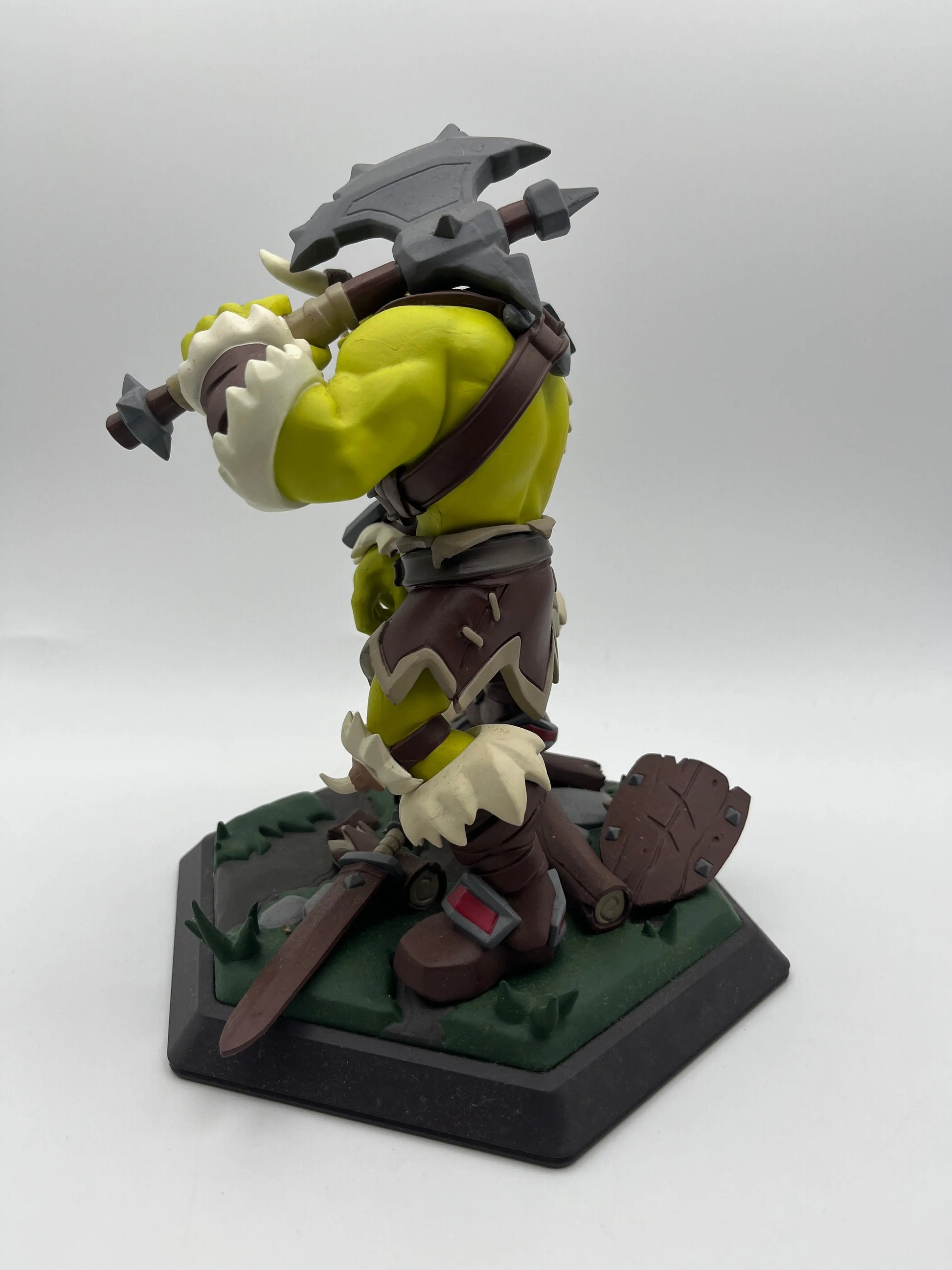 Warcraft Legends: Orc Grunt Statue BlizzCon 2019 Commemorative W25 Blizzard FRENLY BRICKS - Open 7 Days