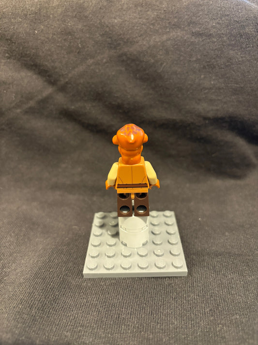 LEGO® Minifig sw0719 - Admiral Ackbar (Medium Nougat Robe) FRENLY BRICKS - Open 7 Days