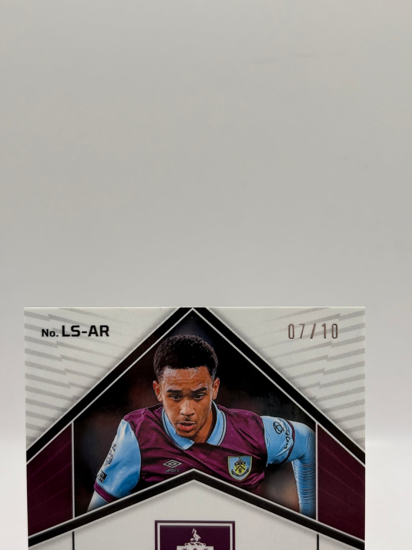 2023-24 Panini Obsidian - Aaron Ramsey Lightning Strike Auto /10 Blue