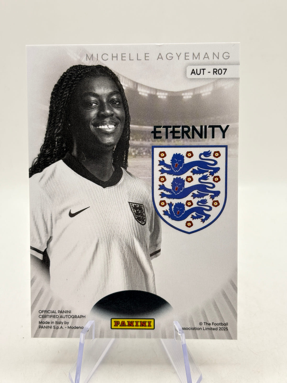 2025 Panini Eternity AUT-R07 Michelle Agyemang Auto Rookie - photo 2 image 2